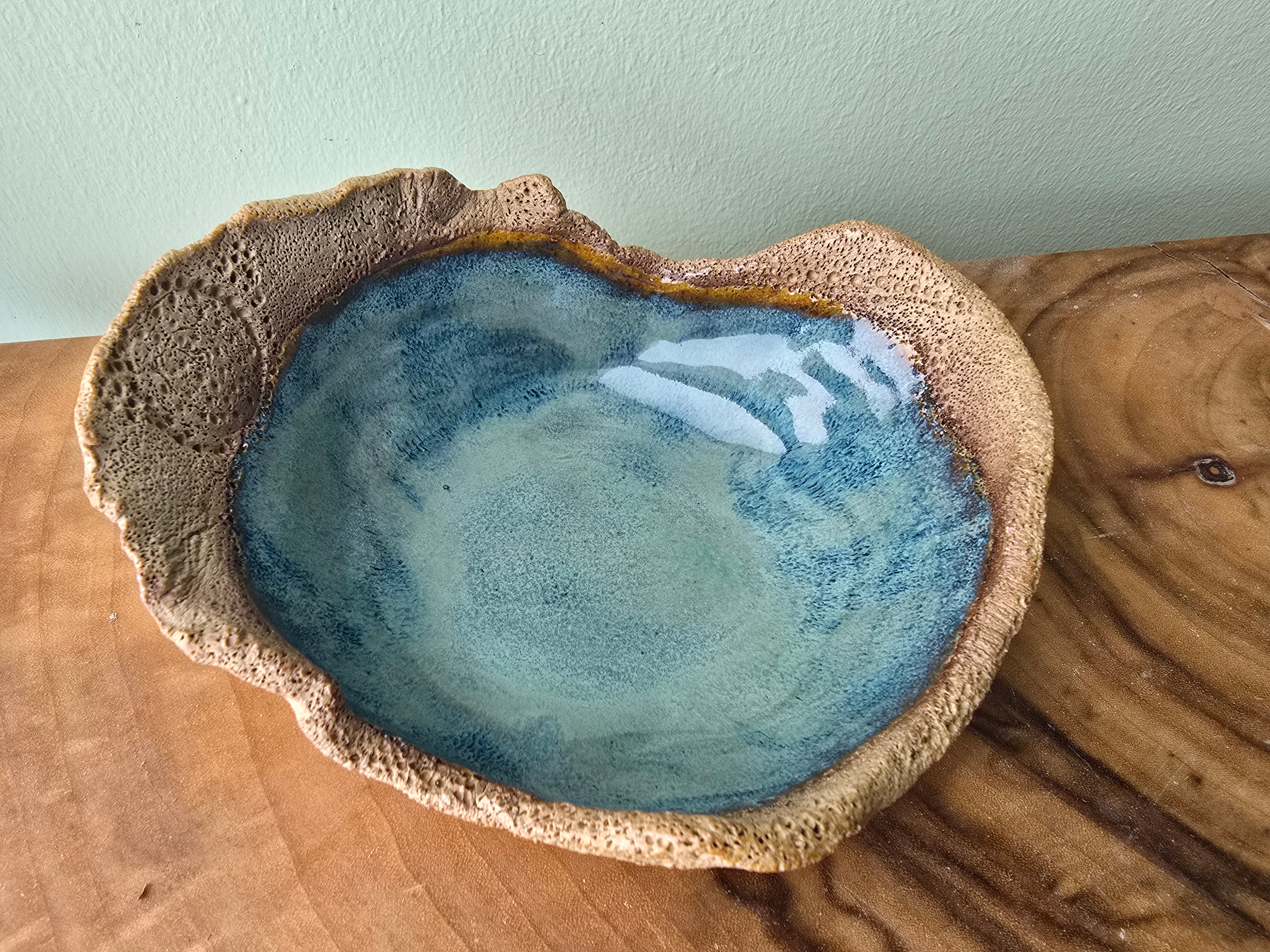 Rockpool series textured bowl