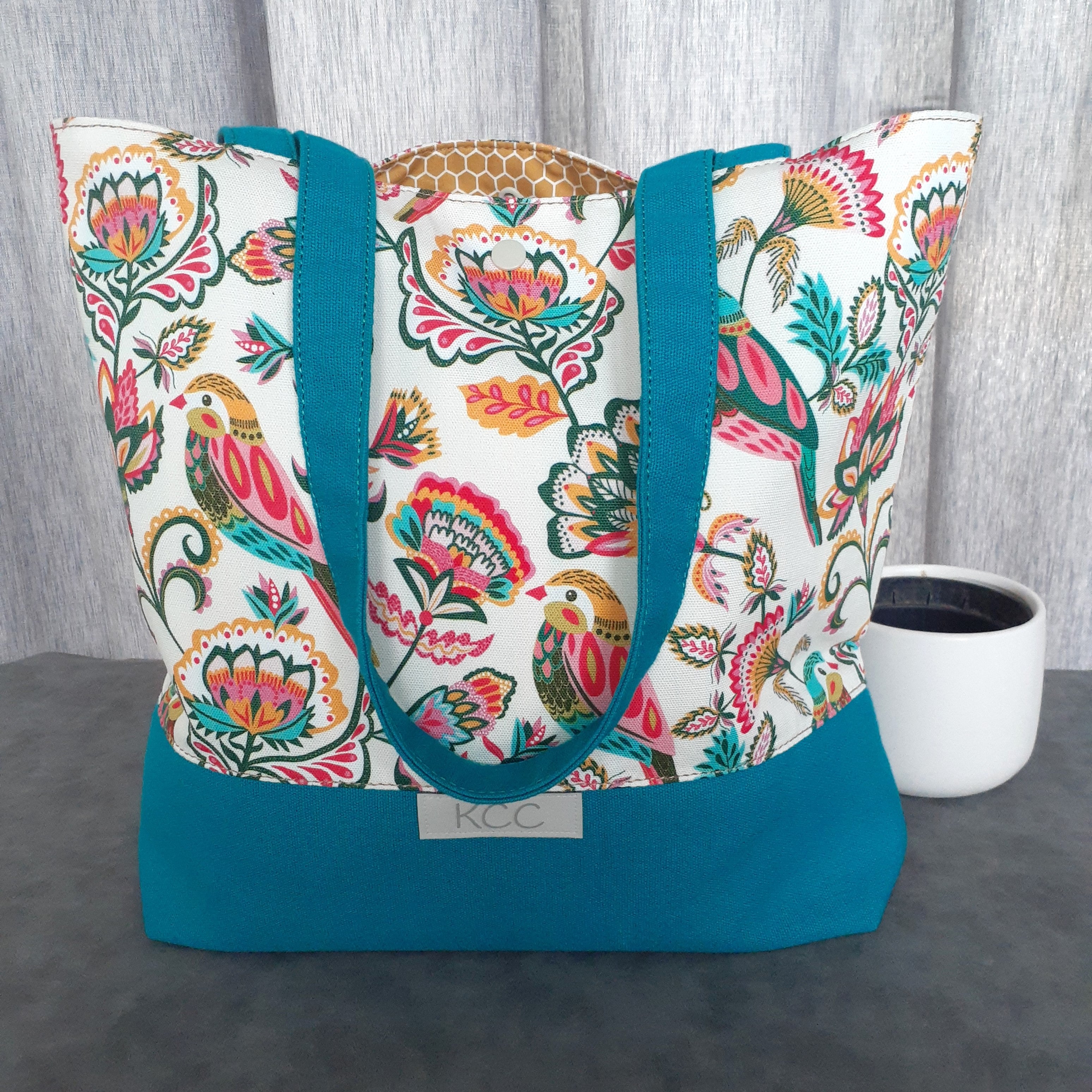 Regal Birds - Medium Sized Tote Bag