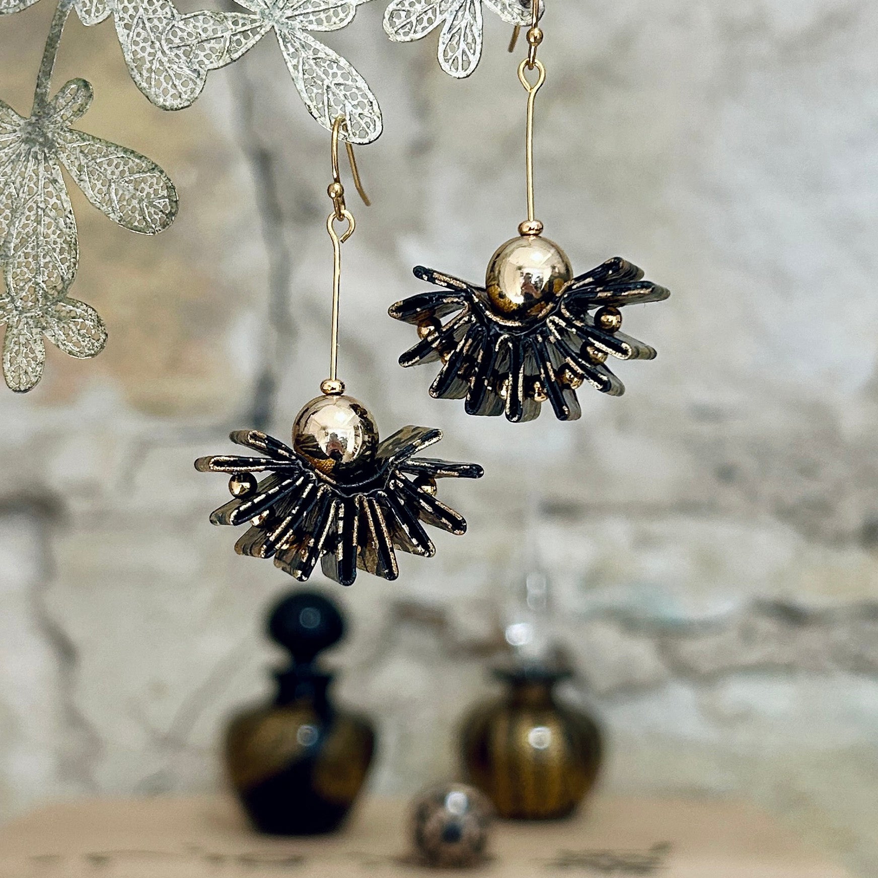 Earrings Fan Shape Black Gold Japanese Paper: EB-112