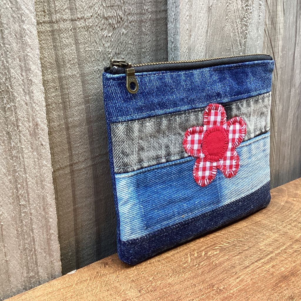 Upcycled Denim Coin Purse – Flower