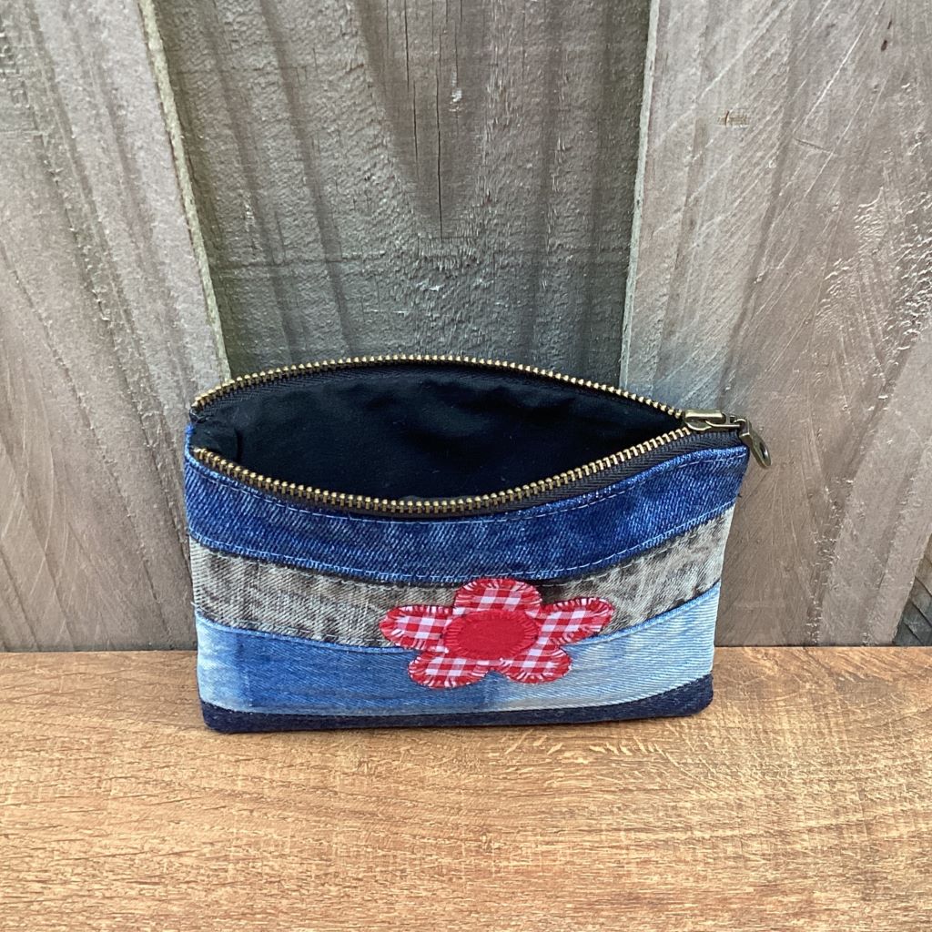 Upcycled Denim Coin Purse – Flower