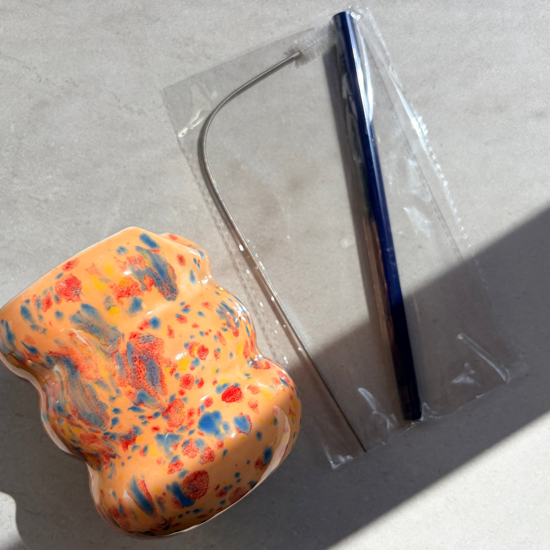 Handcarfted Porcelain Tumbler with Silicon Straw, 600mL Bubble Cup in Peachy Glaze