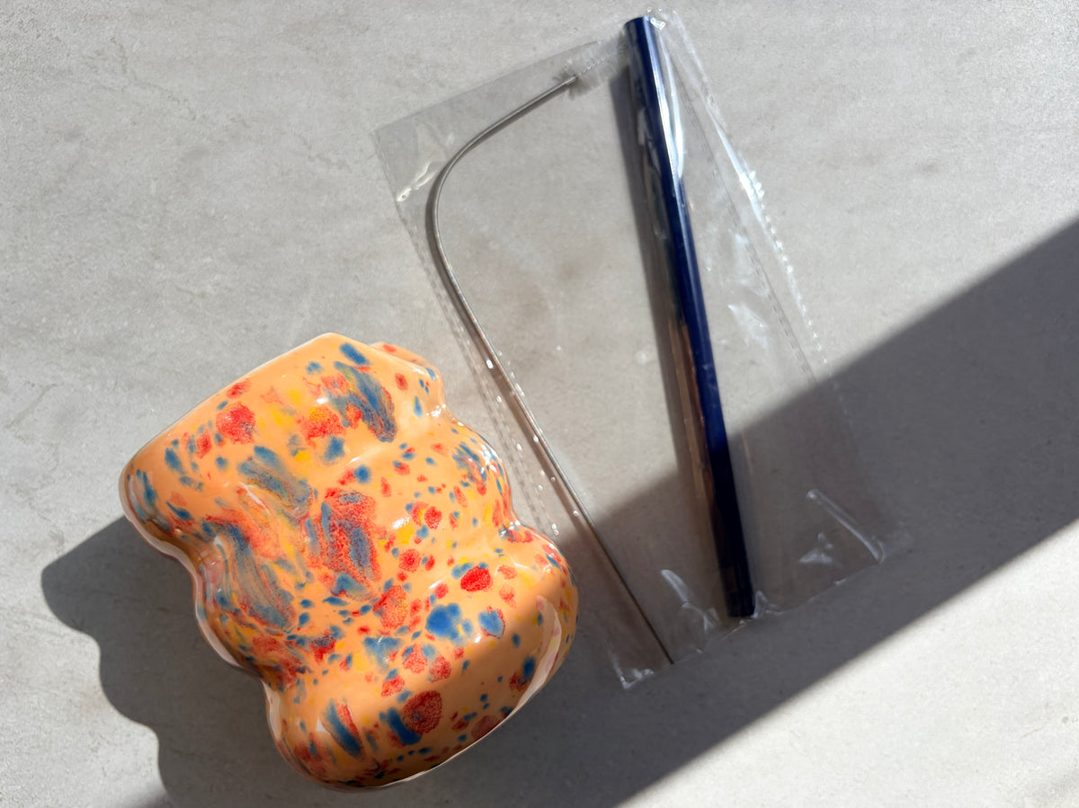 Handcarfted Porcelain Tumbler with Silicon Straw, 600mL Bubble Cup in Peachy Glaze