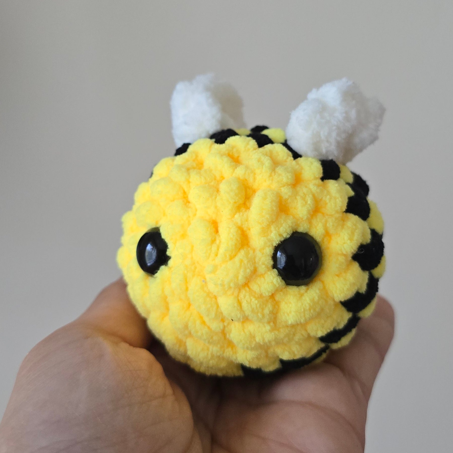 Crochet Mini Bee