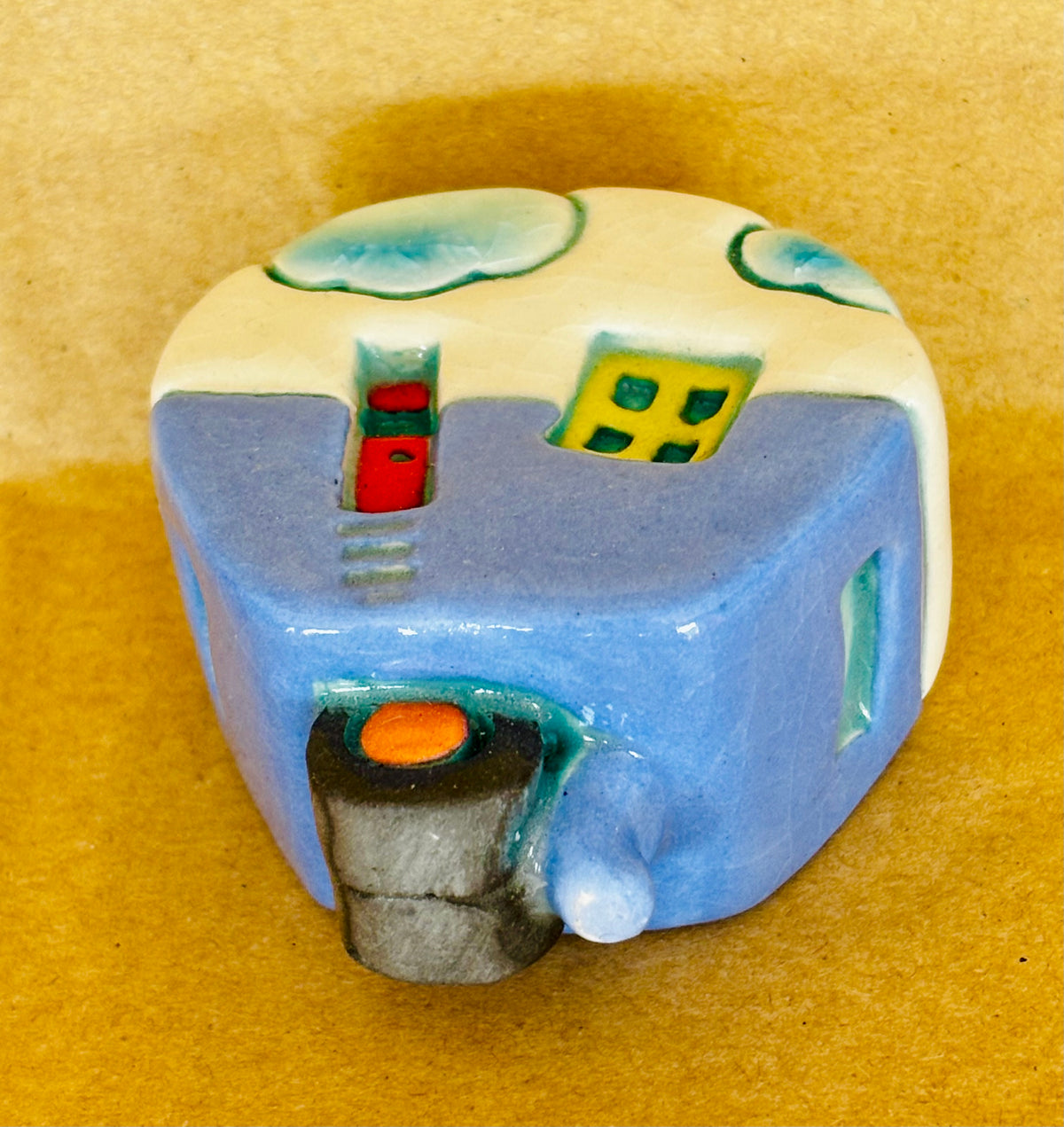 Small Retro Collectable Ceramic Caravan 2