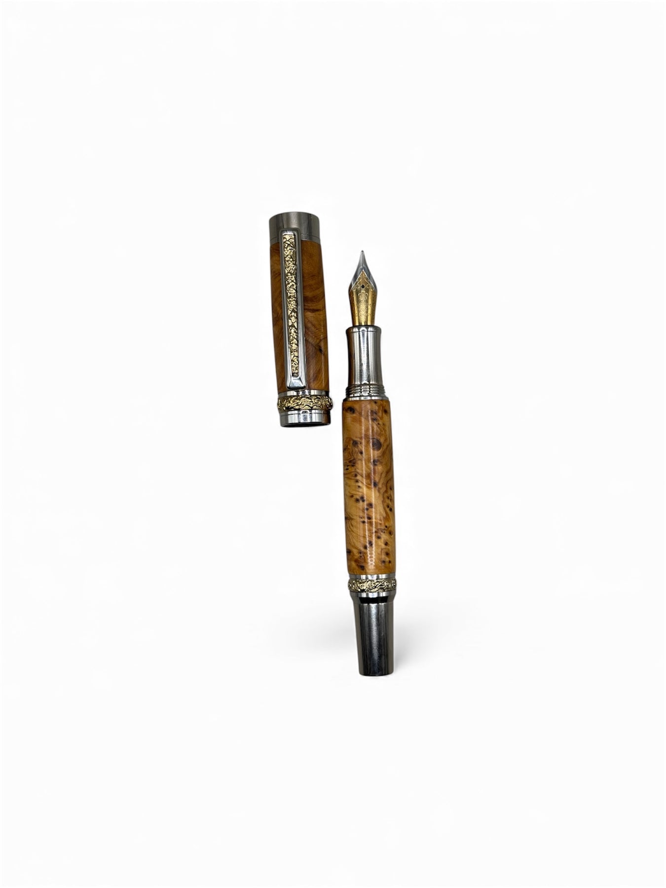 Roman Harvest Fountain Pen – White Pine Burl with Gold Accents