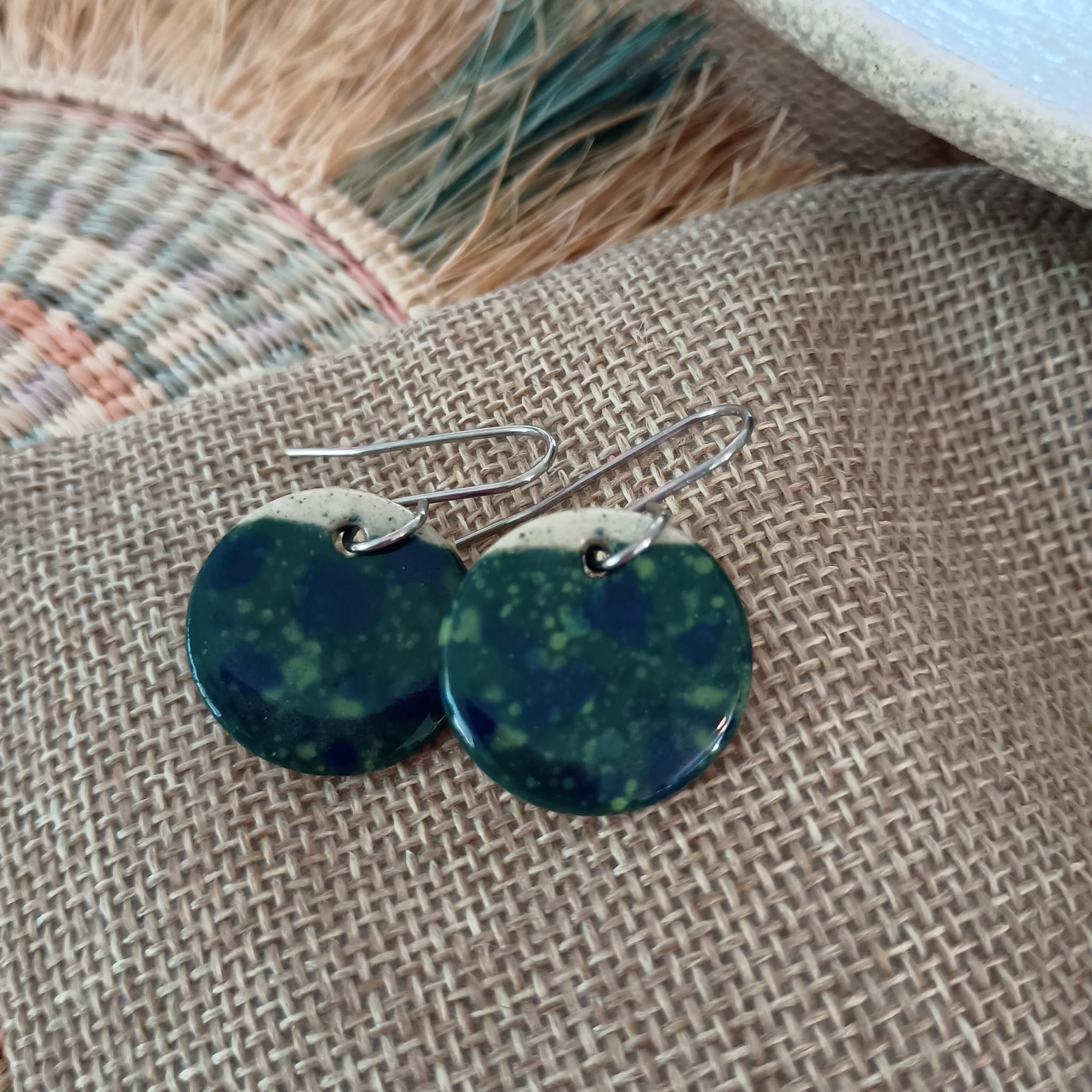 Medium Blue-Green Flecked Drops