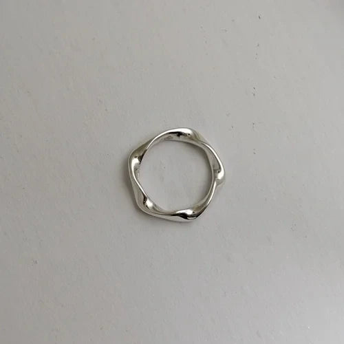 twisted ring highly polished - size R