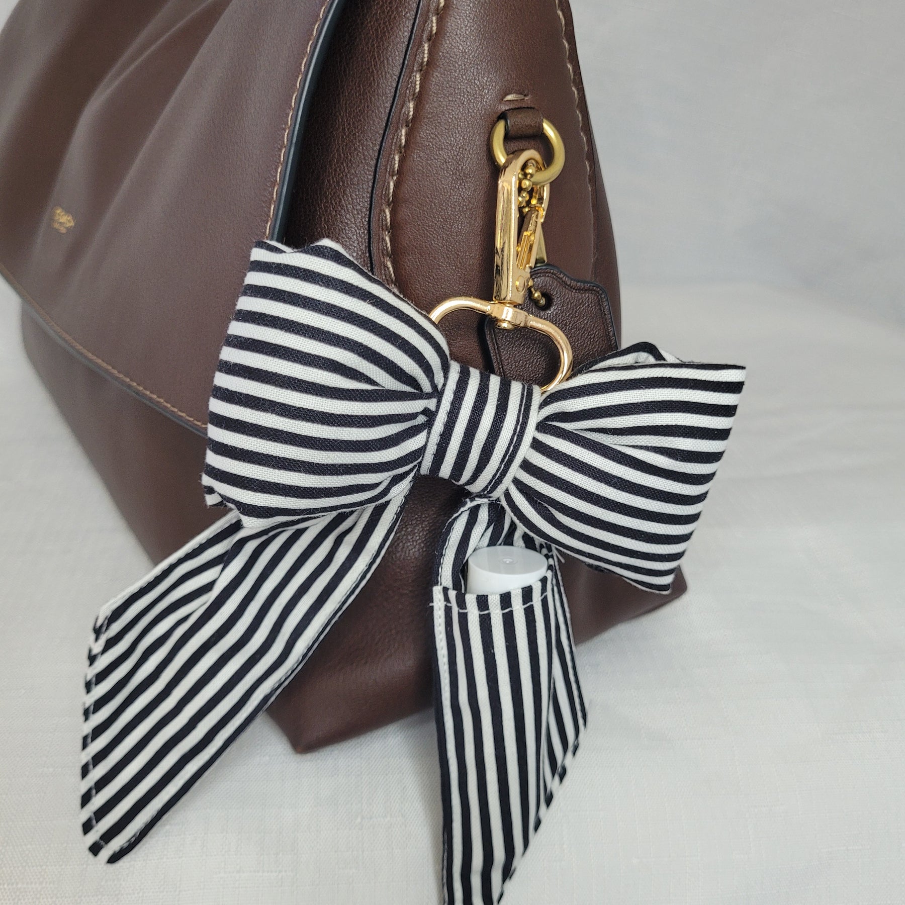 Bow Keyring with pocket