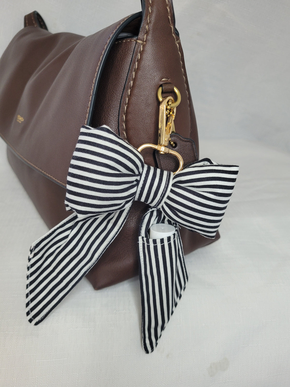 Bow Keyring with pocket