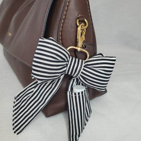 Bow Keyring with pocket