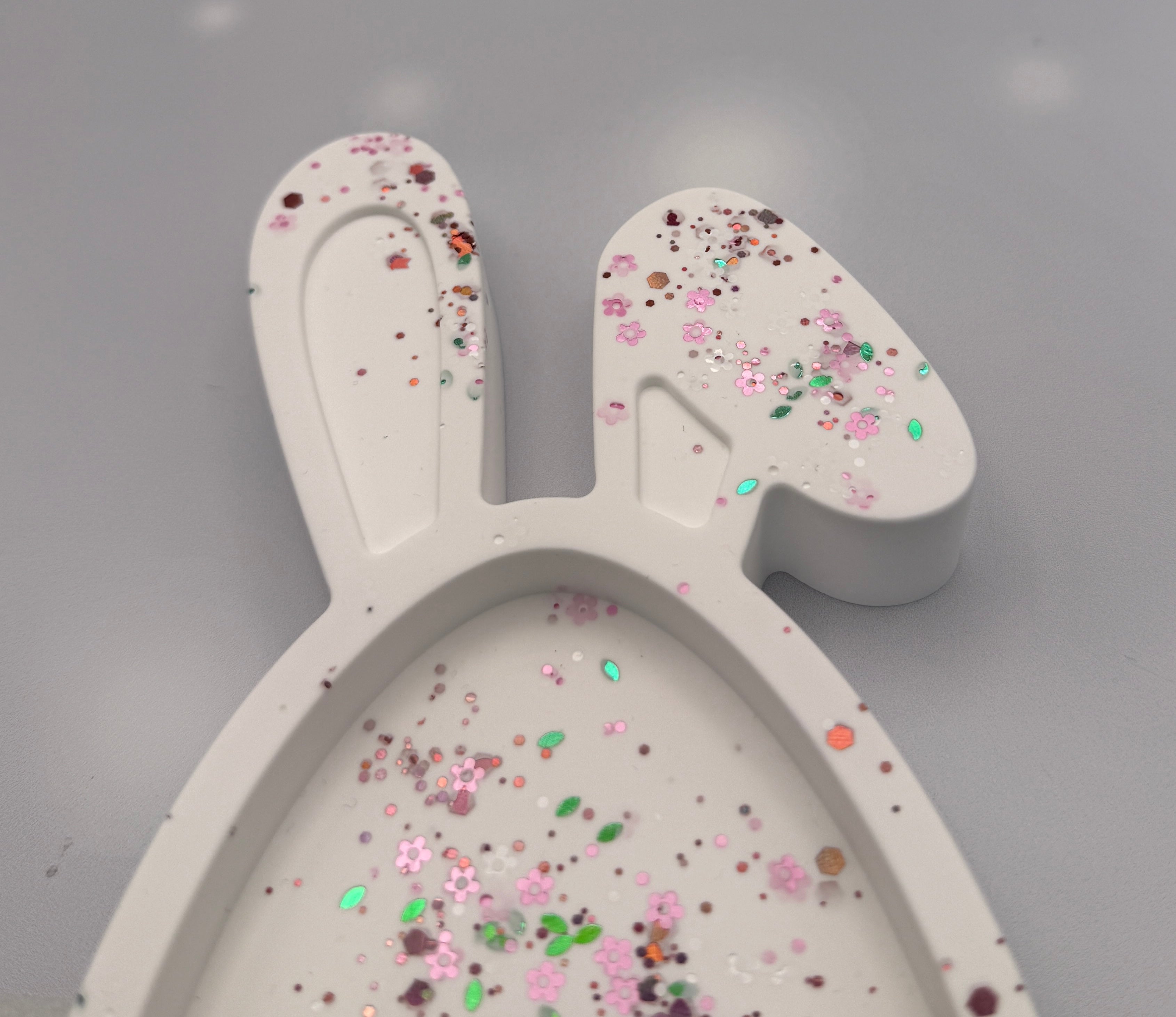 Handmade Eco-Resin Easter Egg Bunny Dish