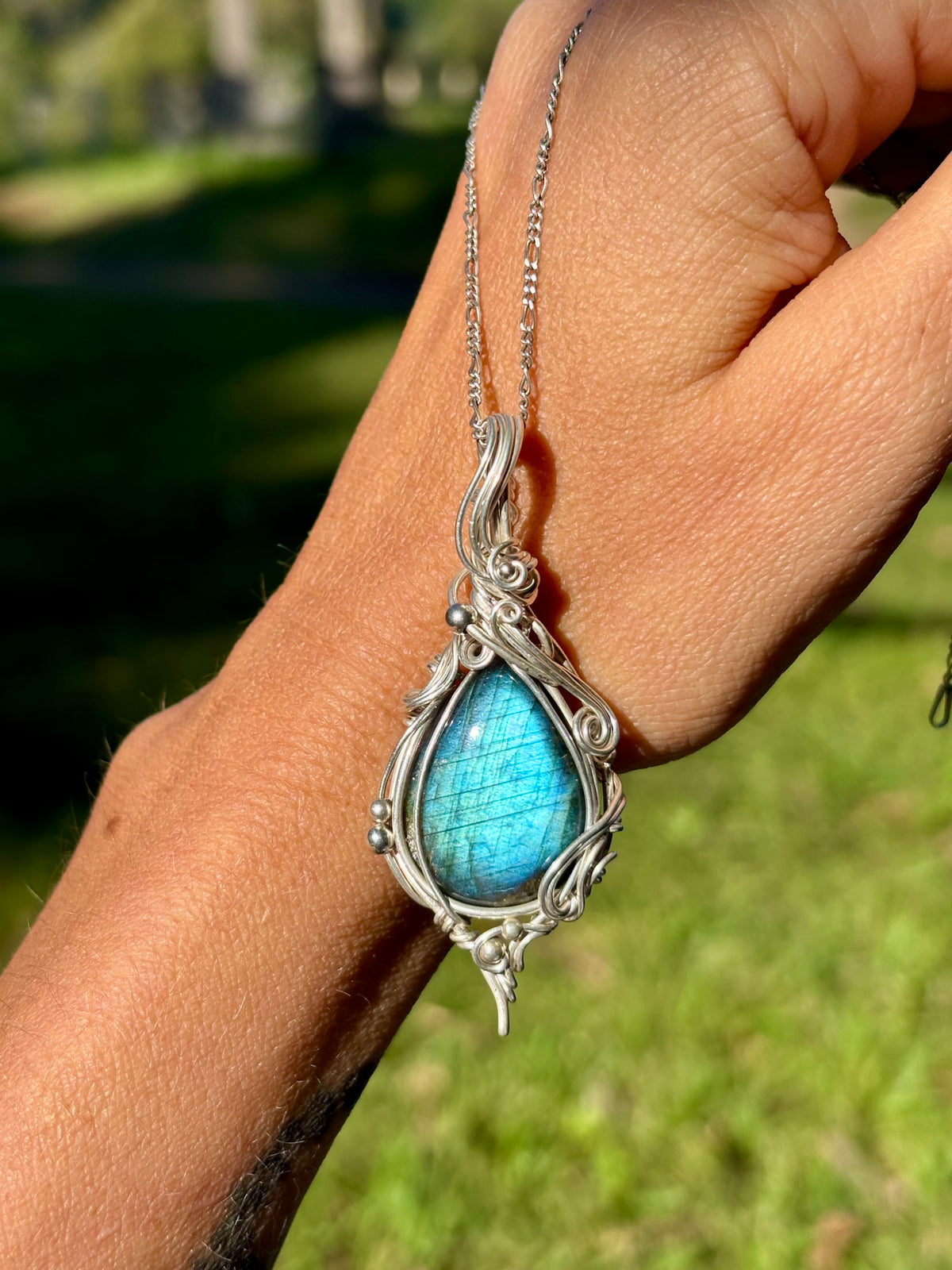 Simple silver labradorite wire wrap