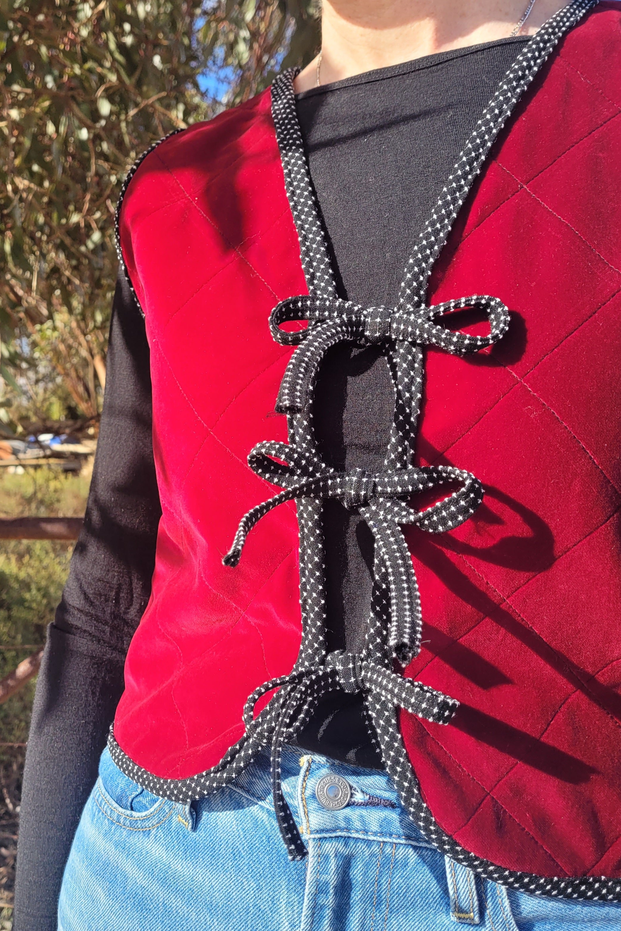 Gift Box - Reversible Tie Front Vest - XS/S