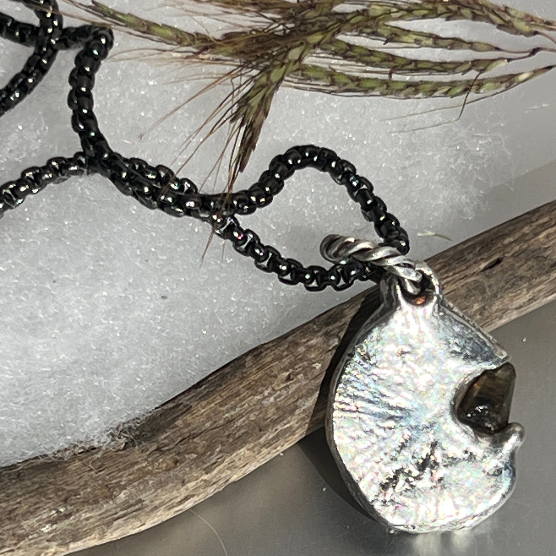 “Pussycat Flats” Pendant & Chain