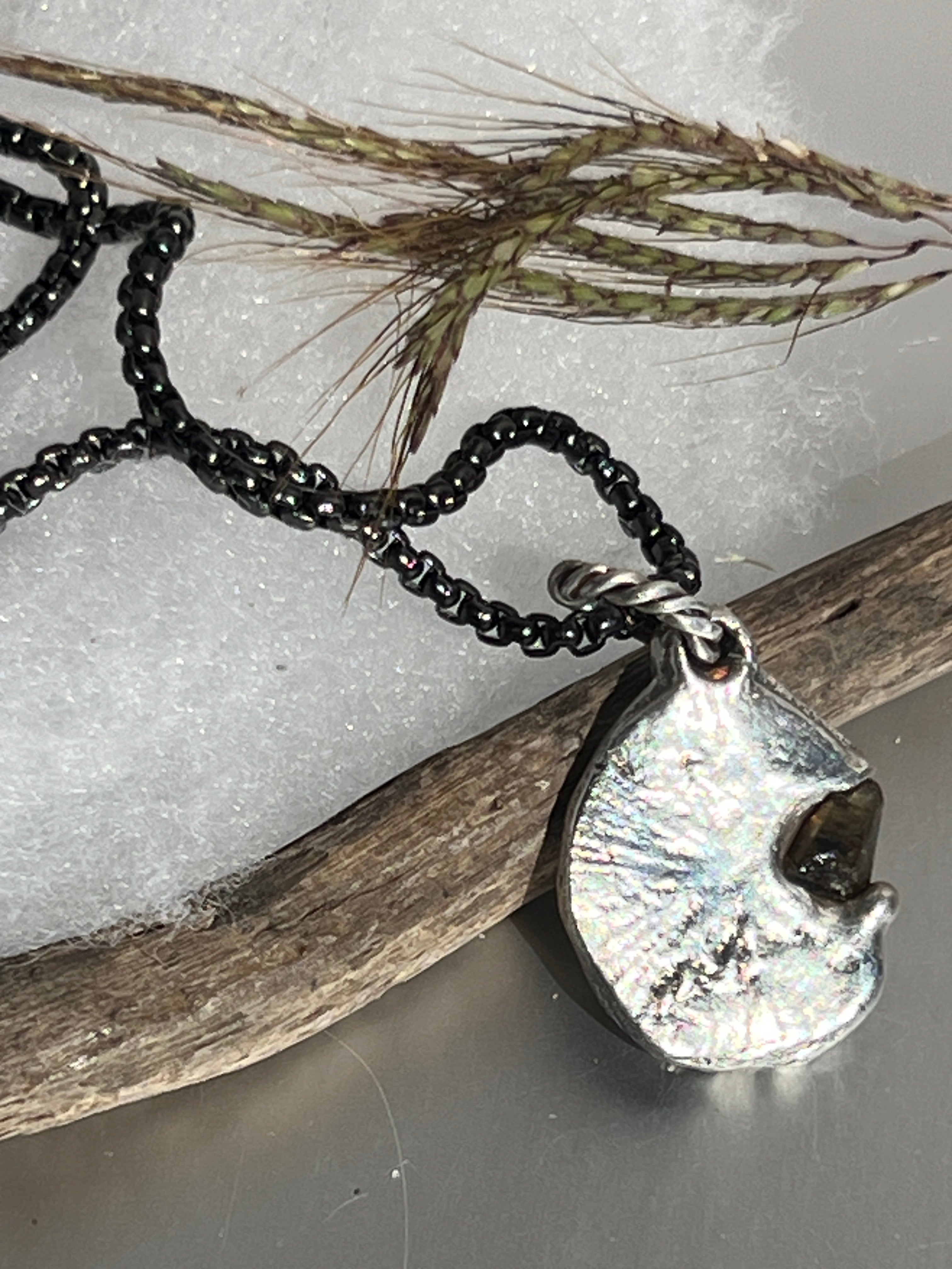 “Pussycat Flats” Pendant & Chain