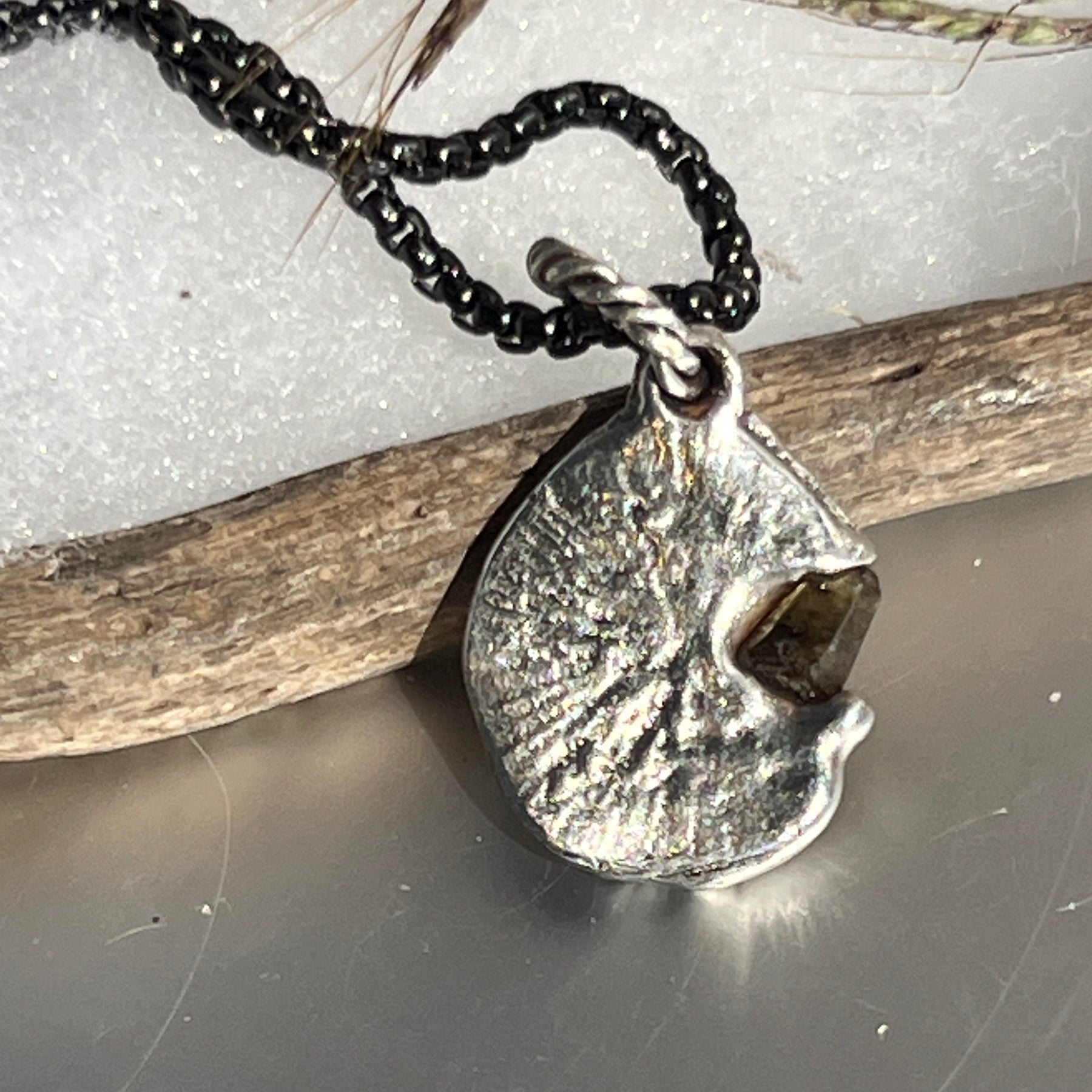 “Pussycat Flats” Pendant & Chain