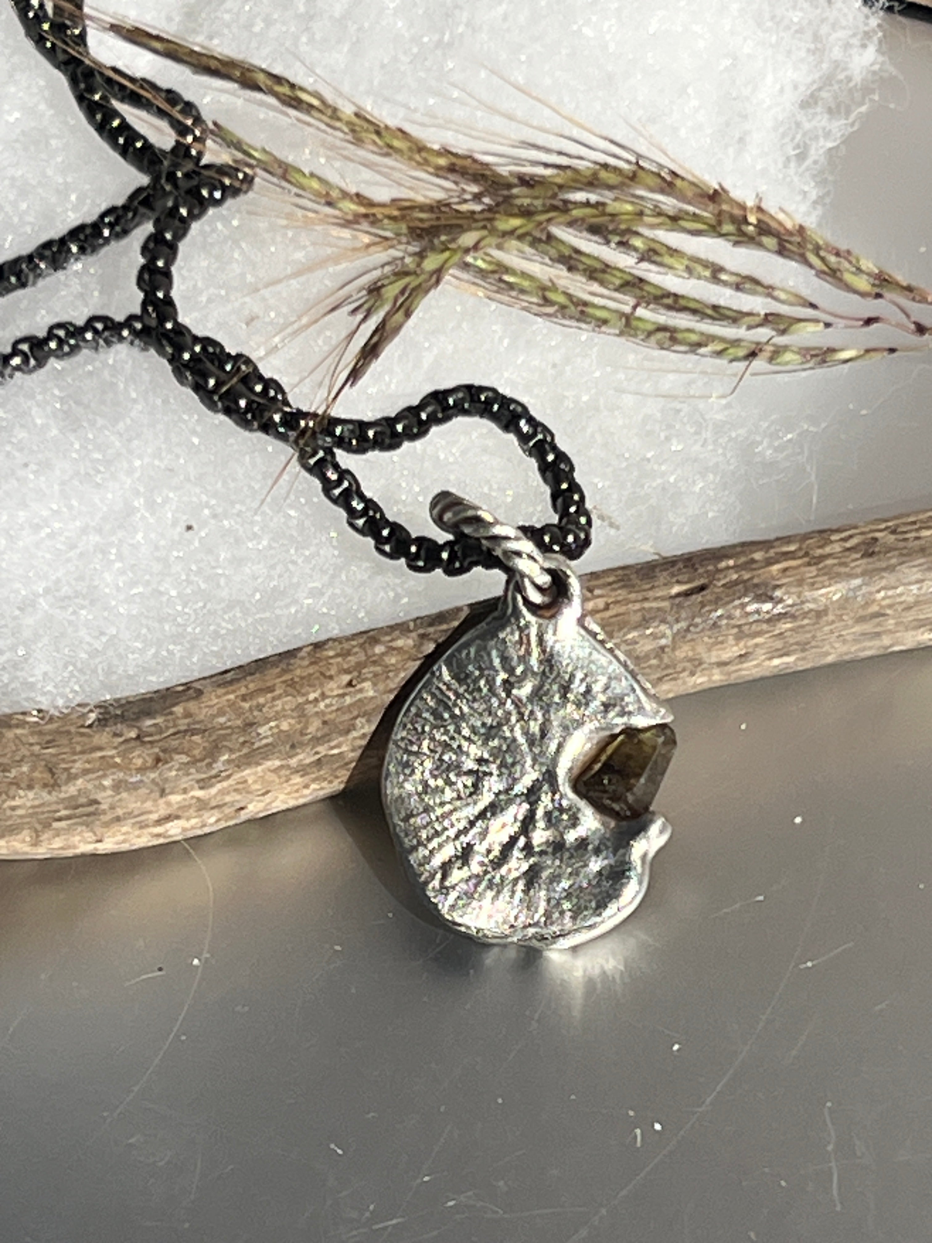“Pussycat Flats” Pendant & Chain