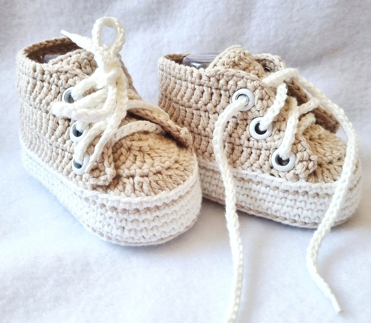 Handmade – Crochet baby shoes – various colours – fit newborn or Baby doll – BB42