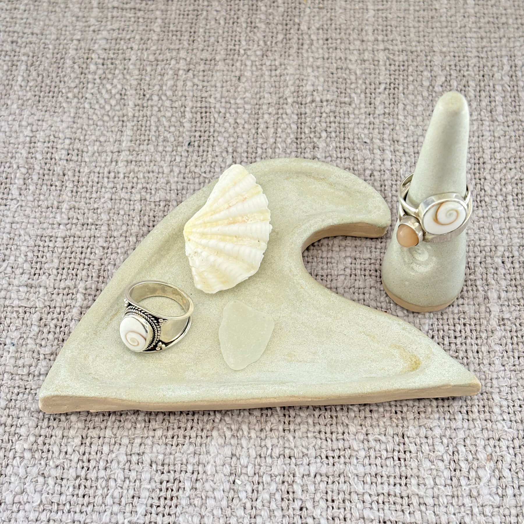 Wave trinket tray ~ Shell