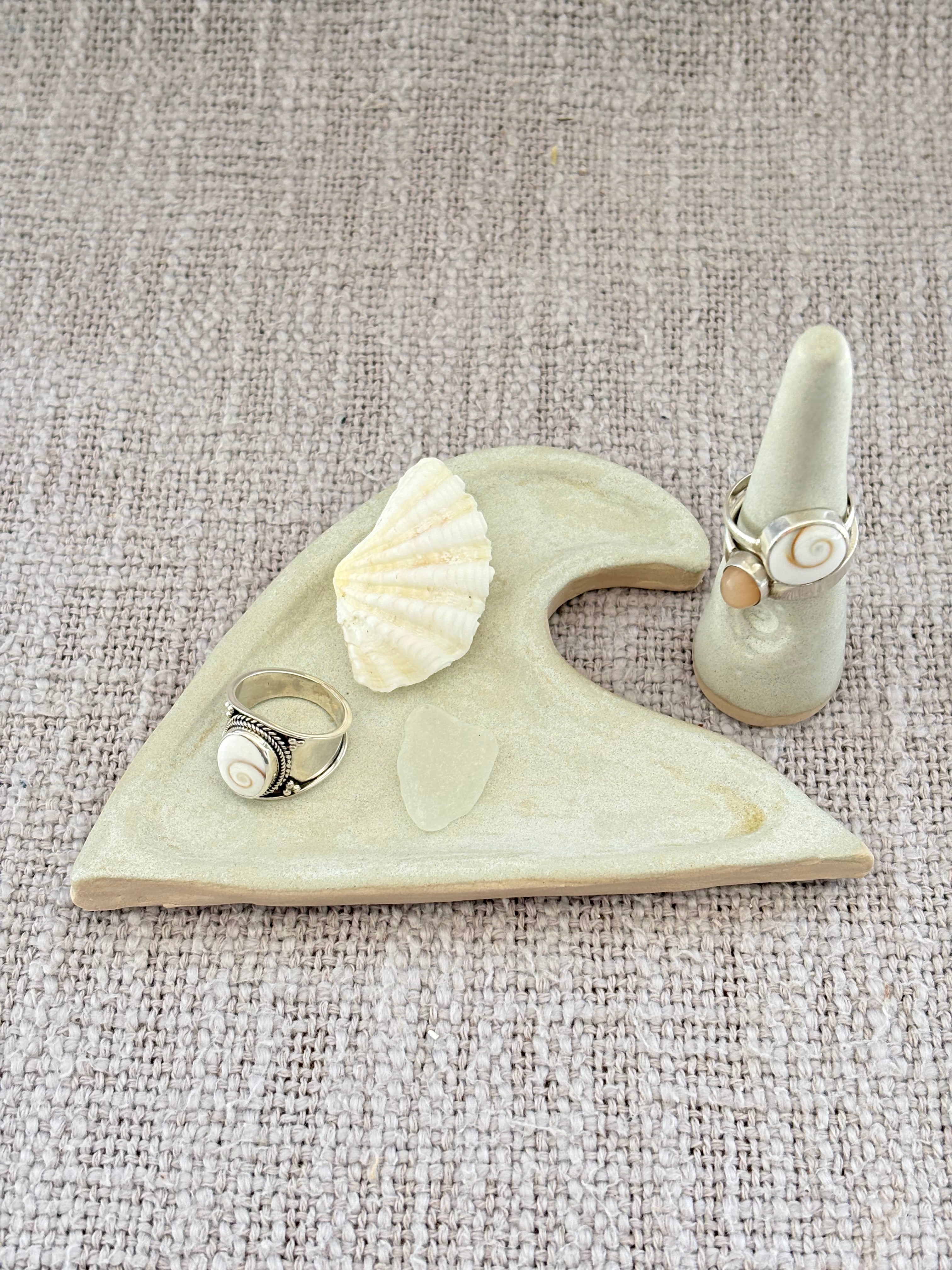 Wave trinket tray ~ Shell