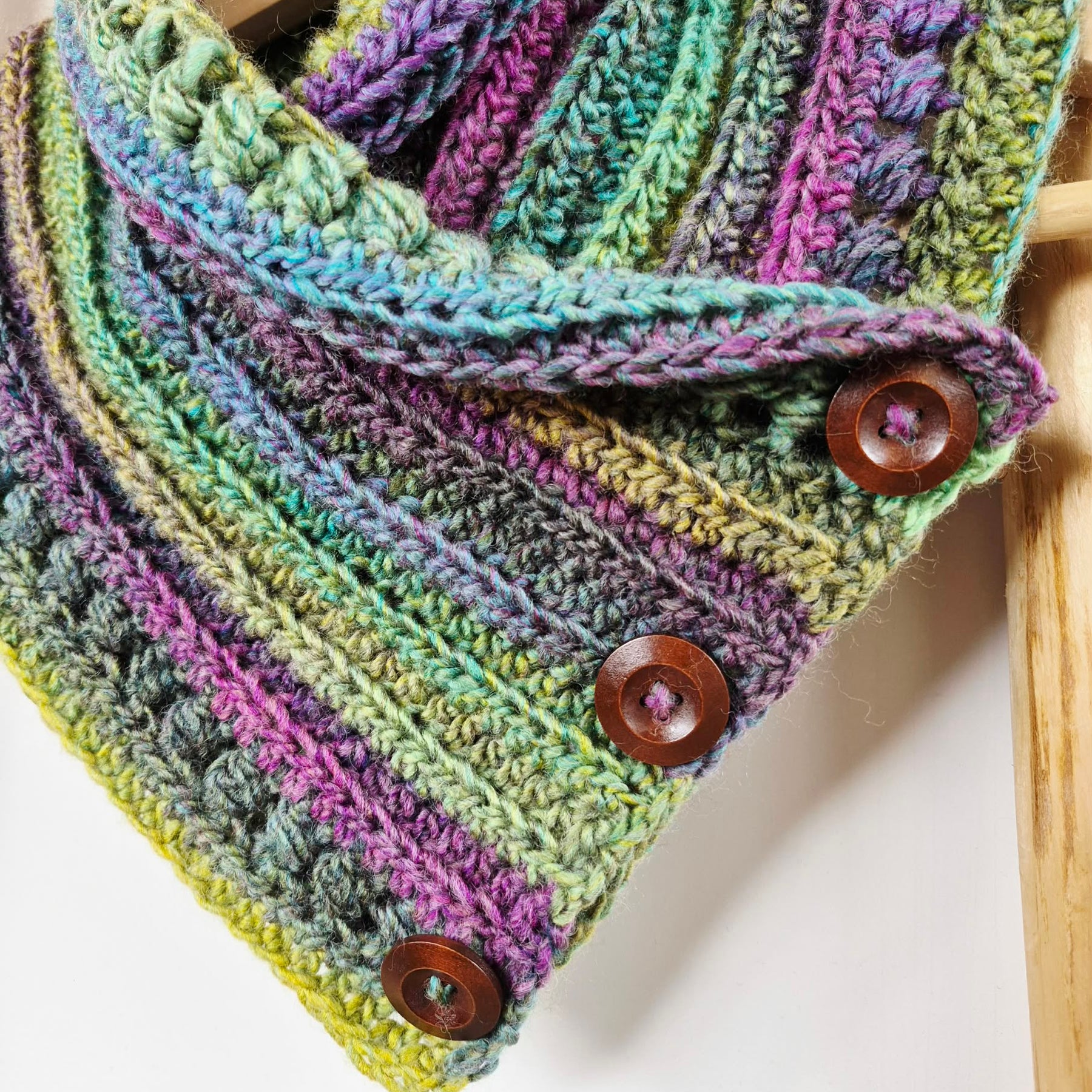 Ladies Neck warmer | Cowl | Scarf | Coloured | Adult | Vintage | Crochet | Buttoned