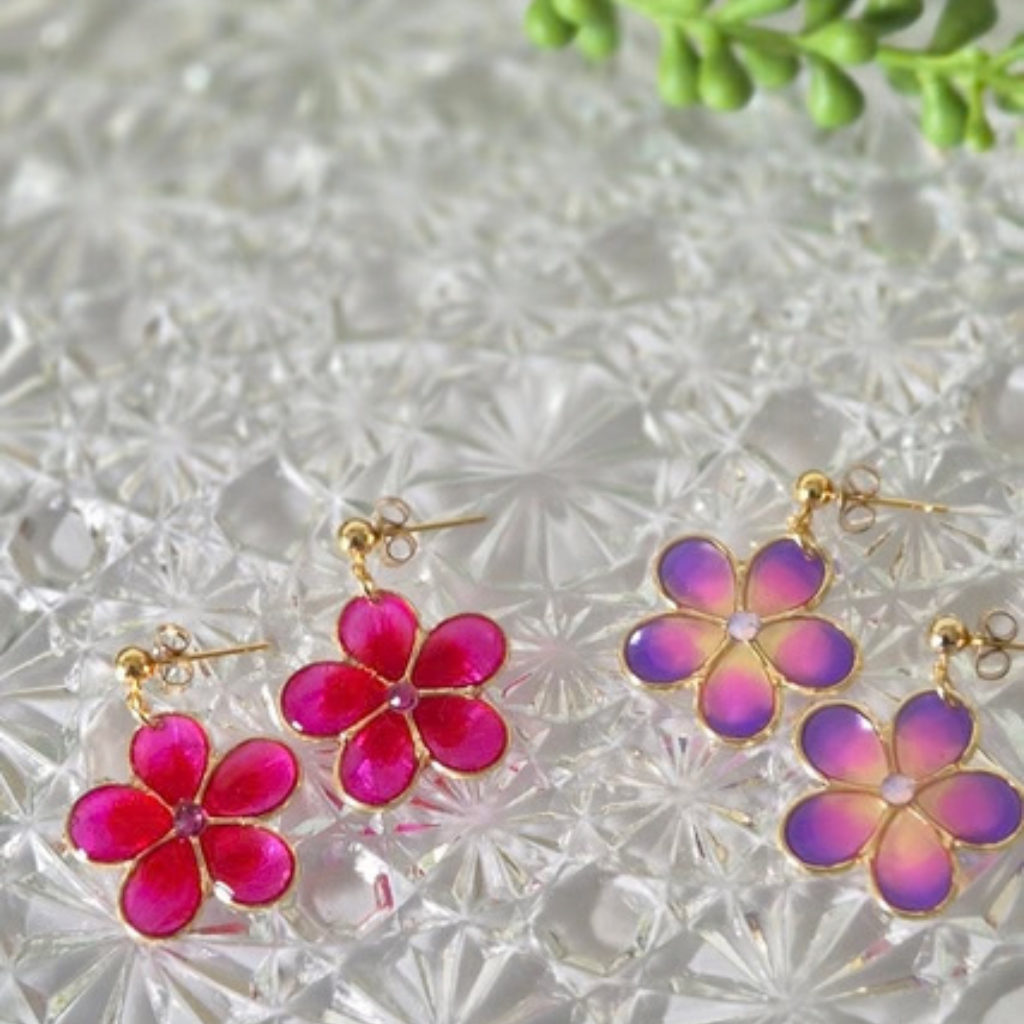 Resin Flower Dangle Earrings