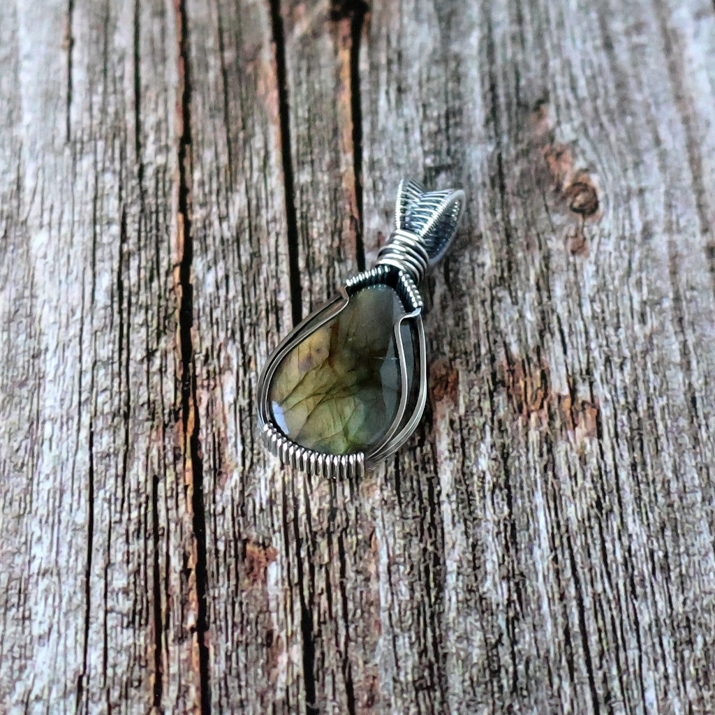 Sterling Silver Labradorite Pendant ~ Talisman of Magick