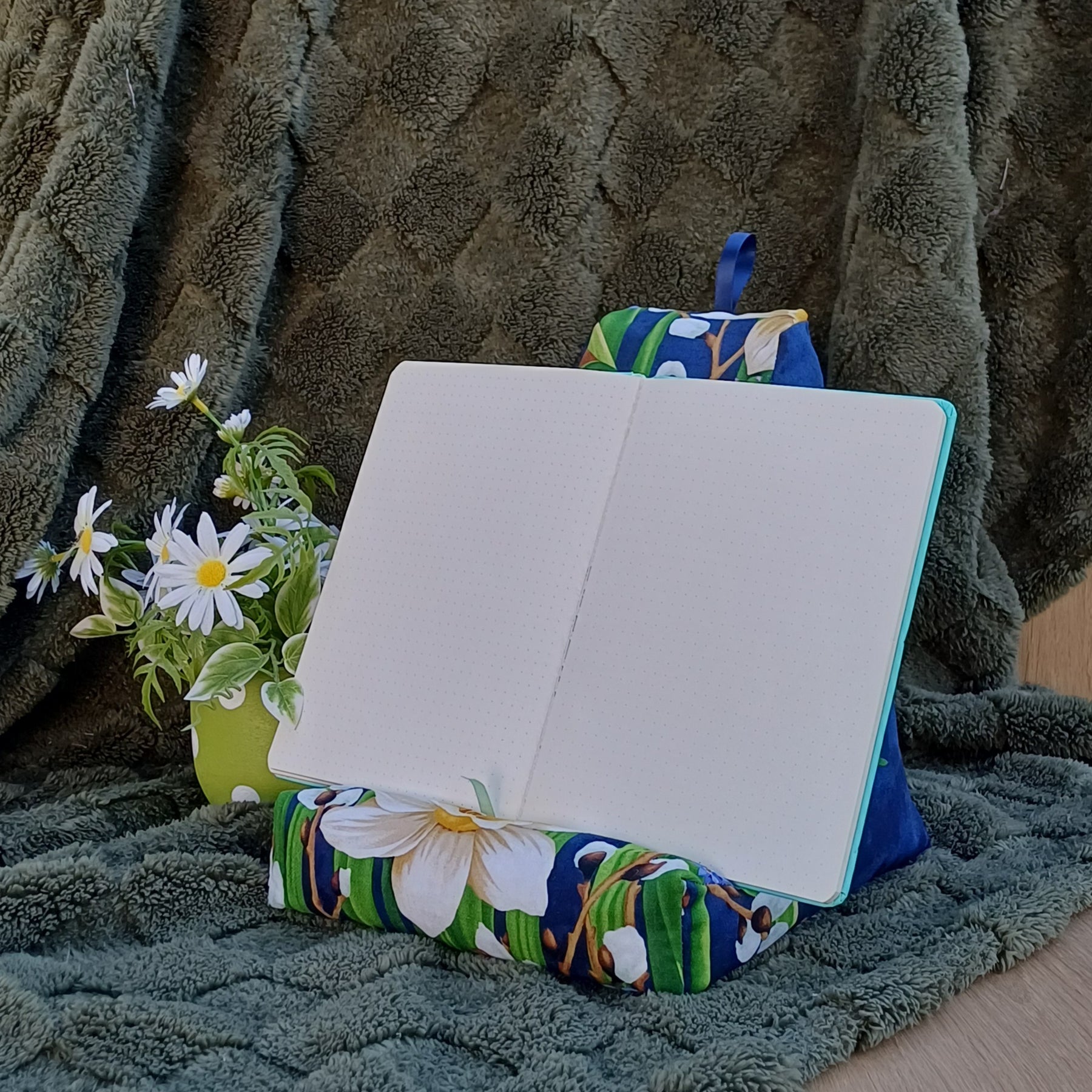 Daffodil & Bird Design Pillow to suit Book and Tablet