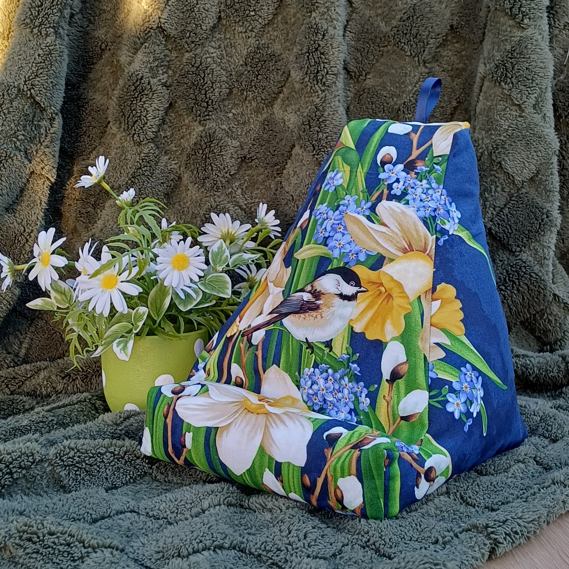 Daffodil & Bird Design Pillow with Pocket to suit Book and Tablet