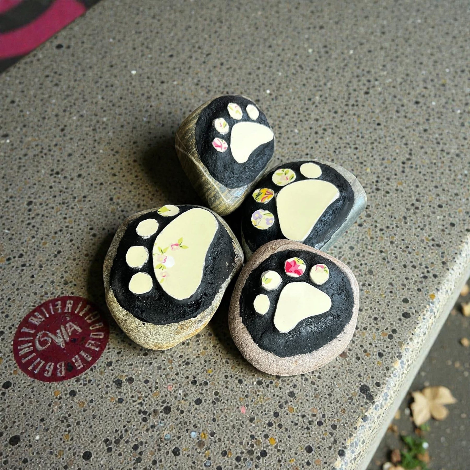 Mosaic Stones. Paws.