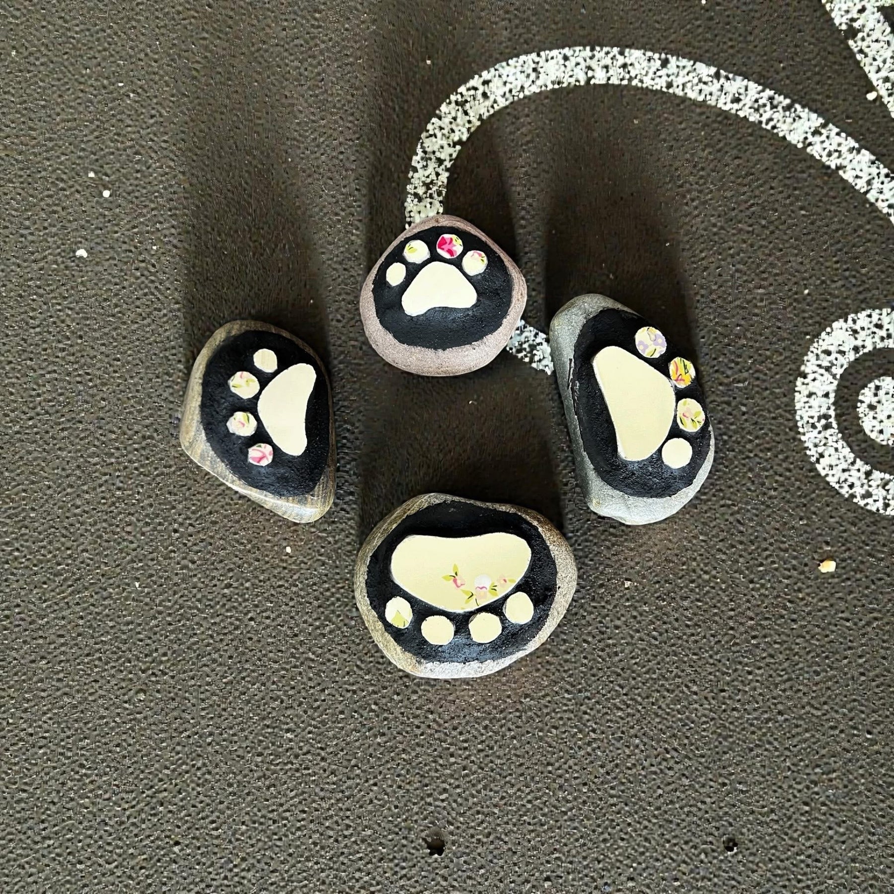 Mosaic Stones. Paws.