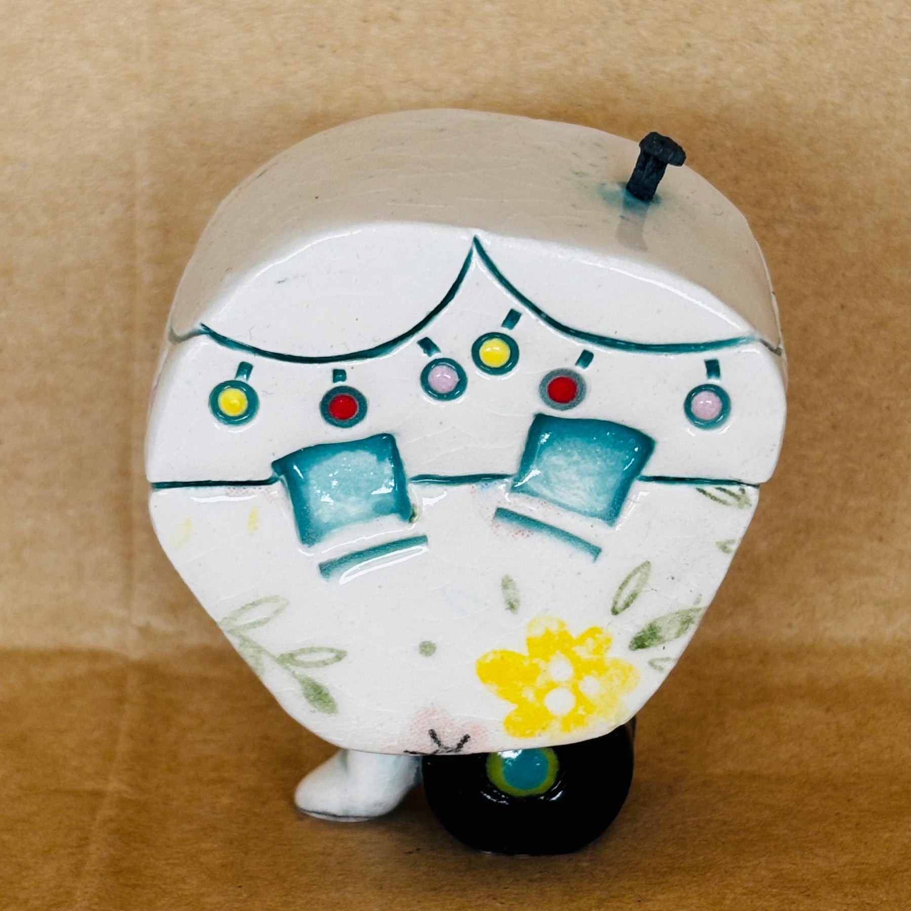 Small Retro Collectable Ceramic Caravan 1