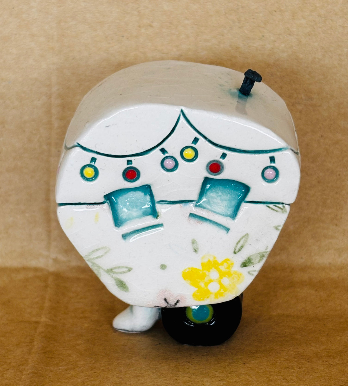 Small Retro Collectable Ceramic Caravan 1