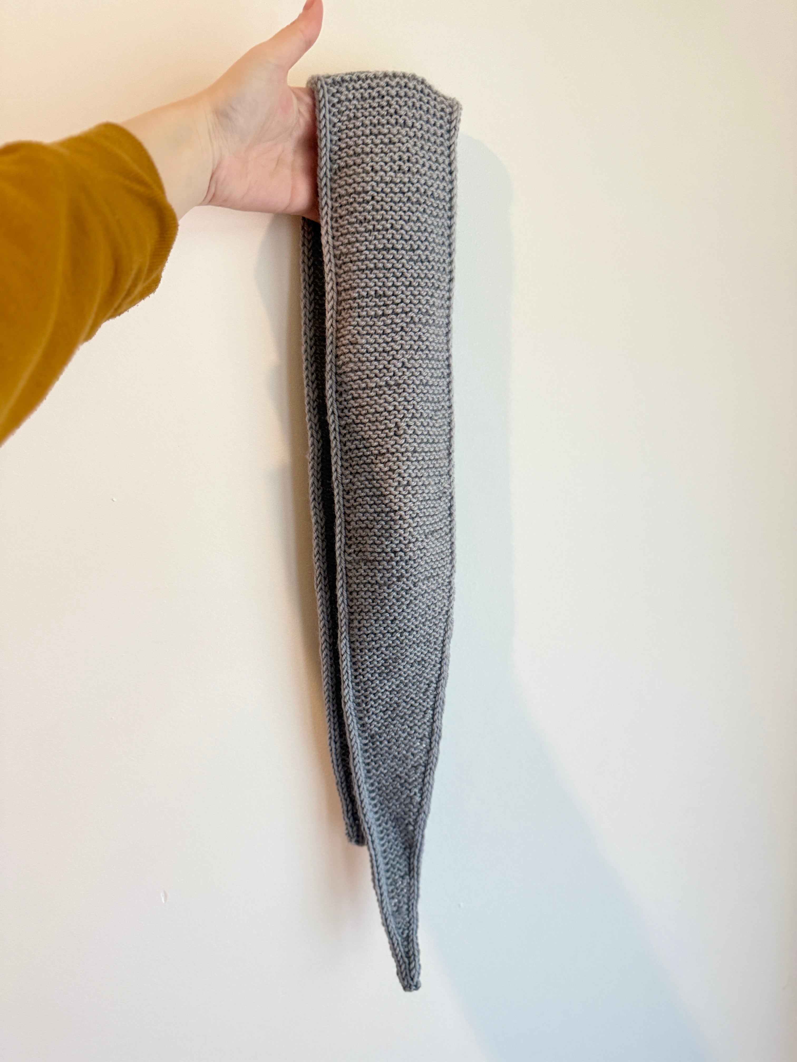 Knitted sophie scarf light grey