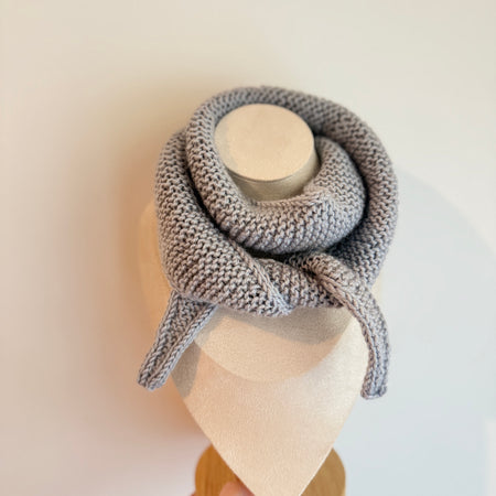 Knitted sophie scarf light grey
