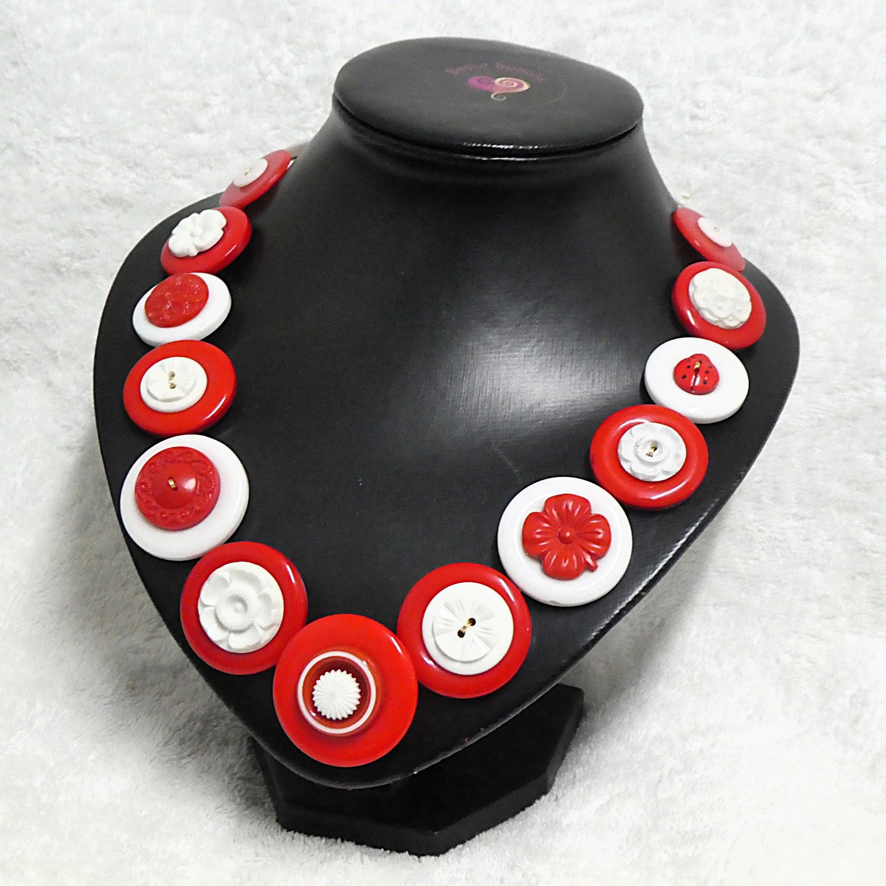 Button necklace - Red flowers