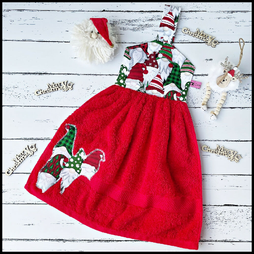 hand-towel-christmas-gnomes_3