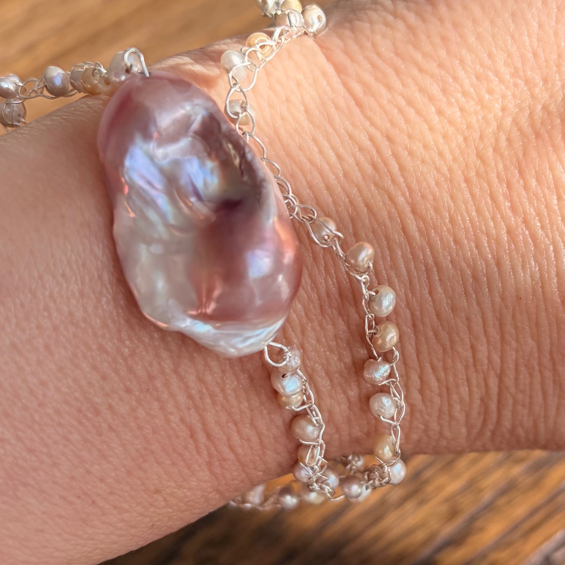 “Velvet Bloom” Pearls Bracelet