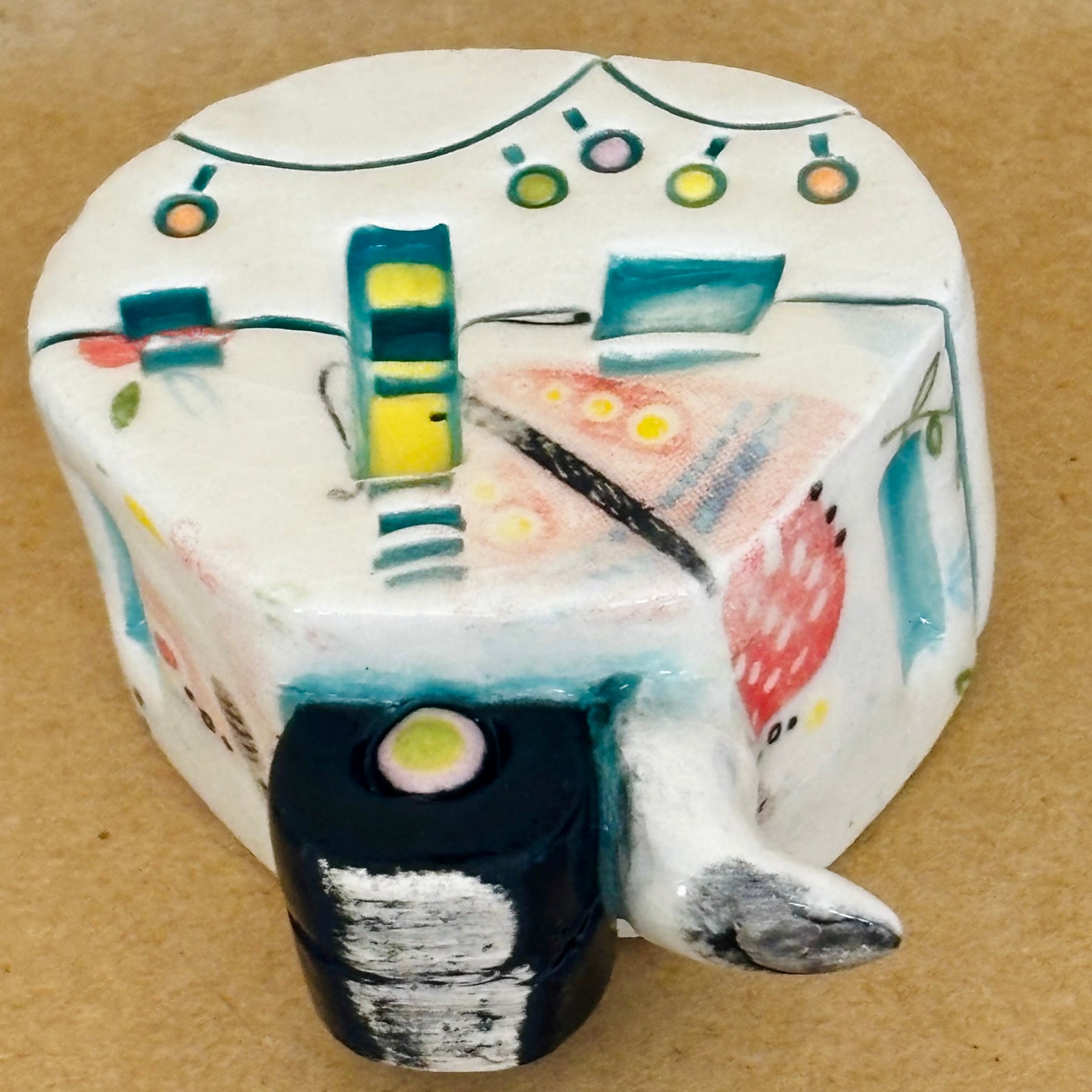 Small Retro Collectable Ceramic Caravan 13