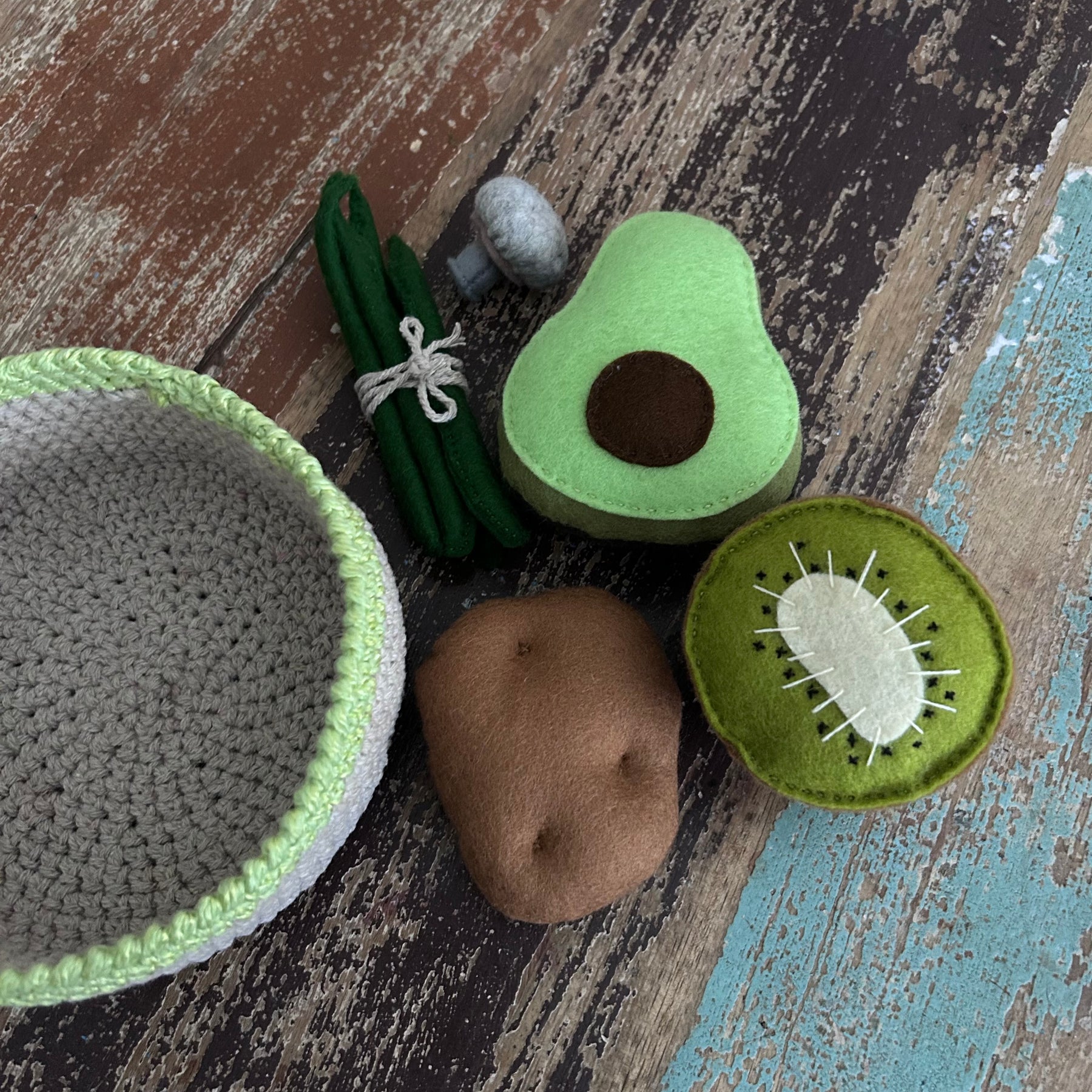 Kiwi and veggies, crochet basket, felt play food, toddler gift value pack