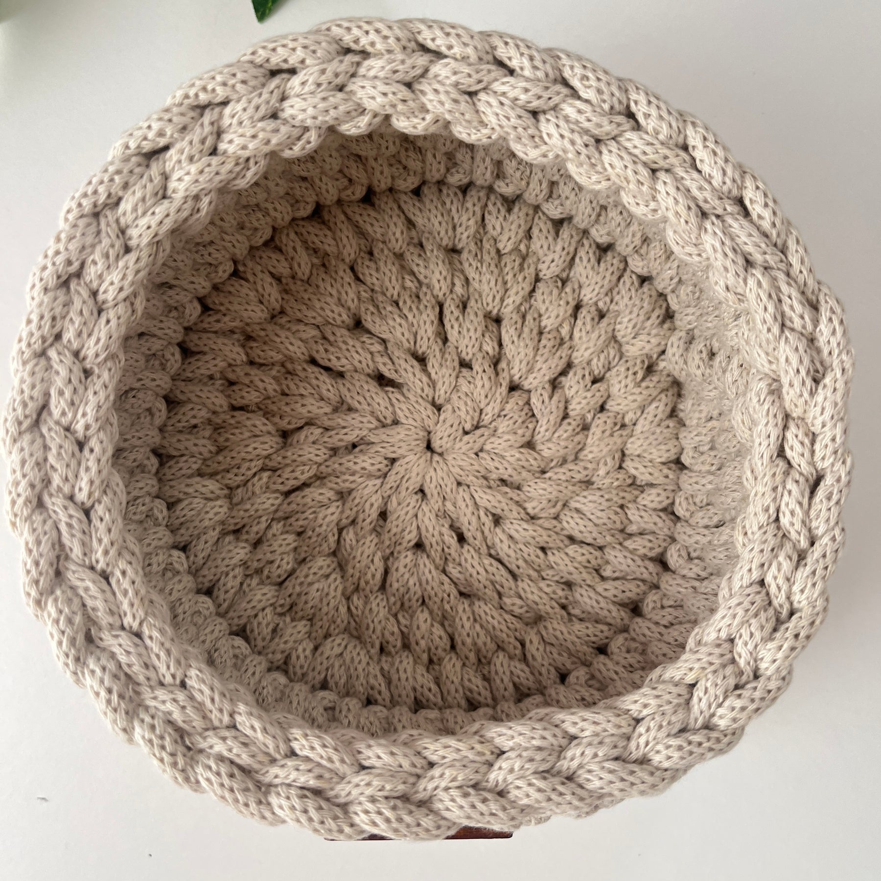 Small crochet basket - colour Cashmere Beige
