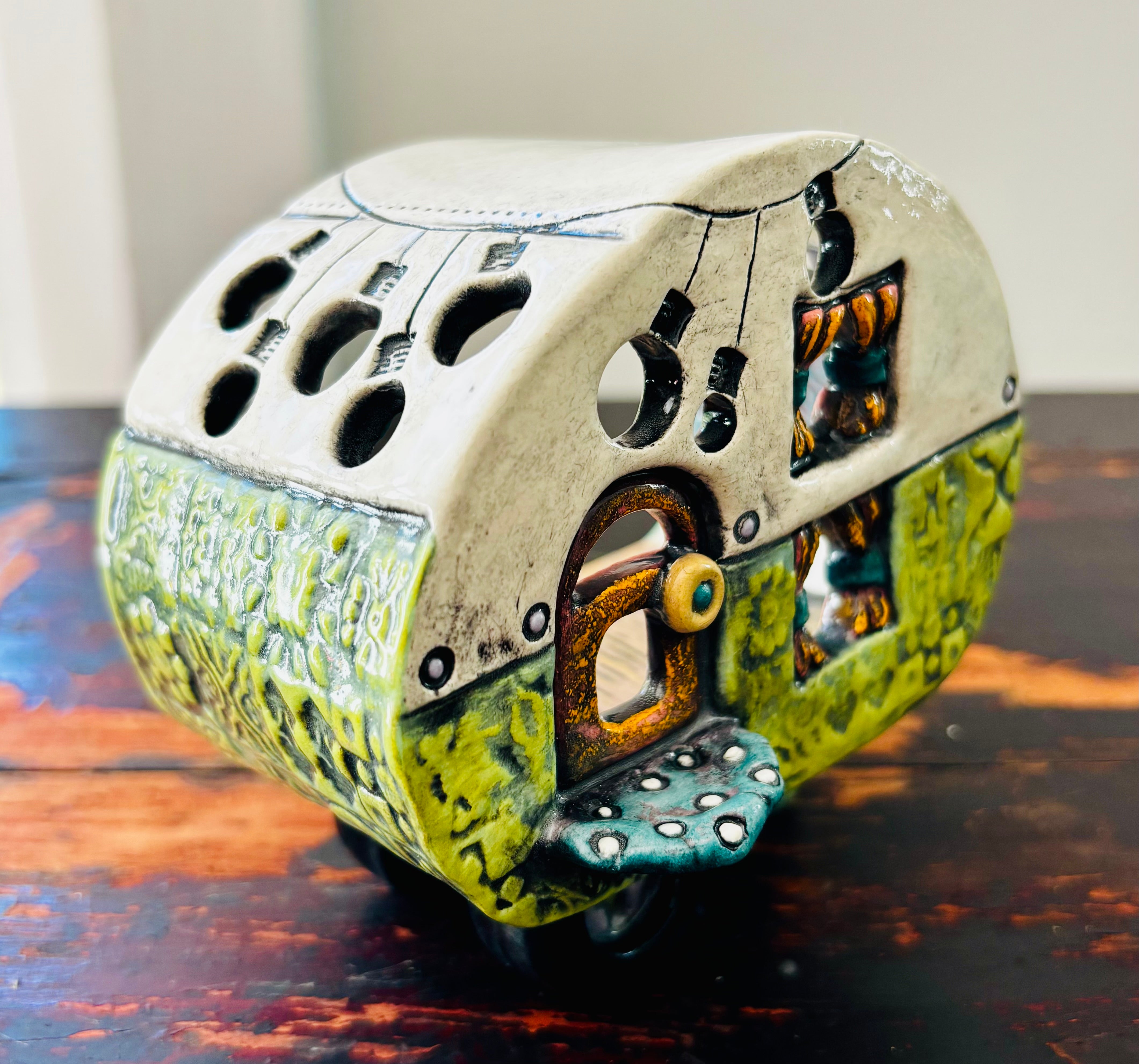 Handmade Ceramic Caravan Tea Light Lantern (Green)
