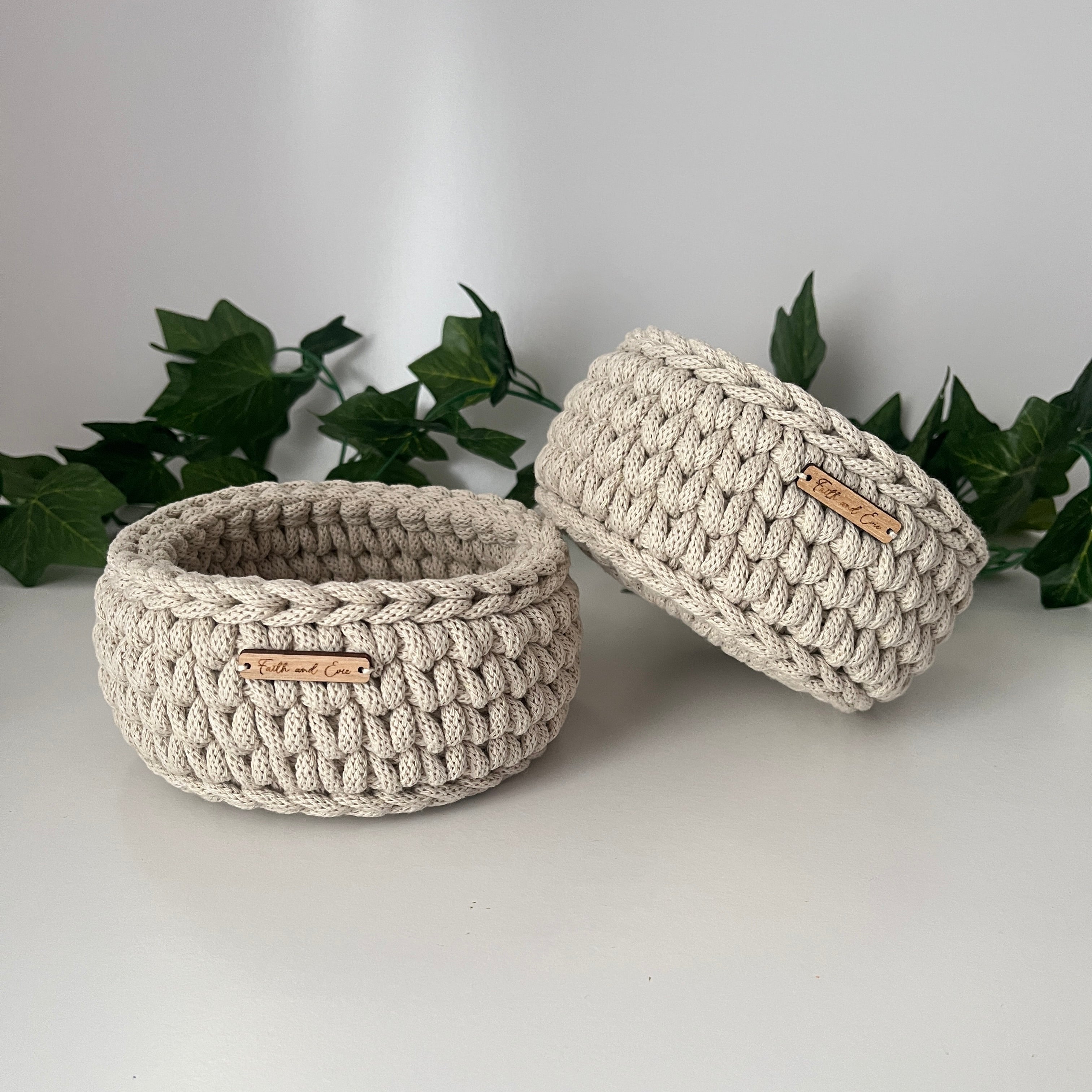 Small crochet basket - colour Cashmere Beige