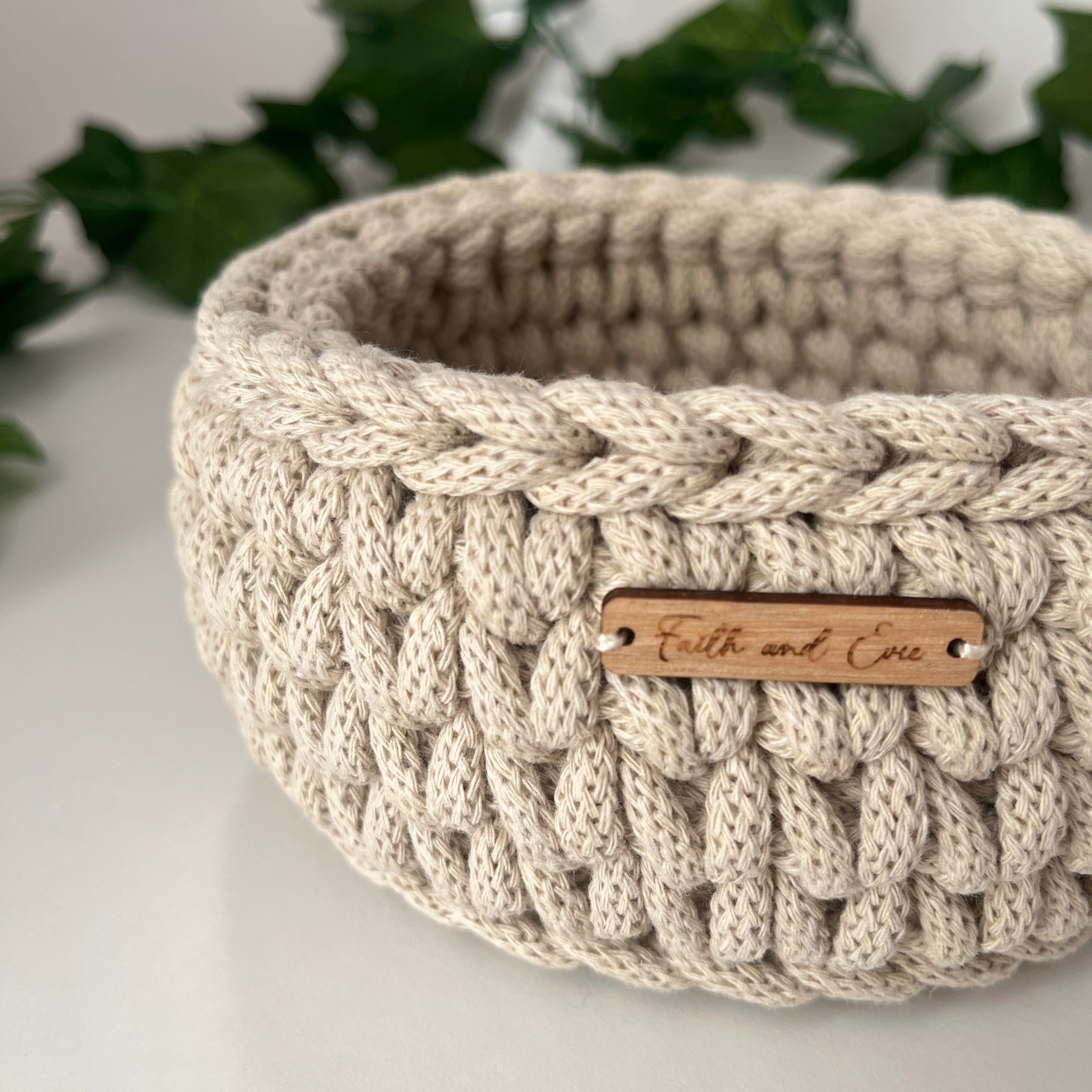 Small crochet basket - colour Cashmere Beige