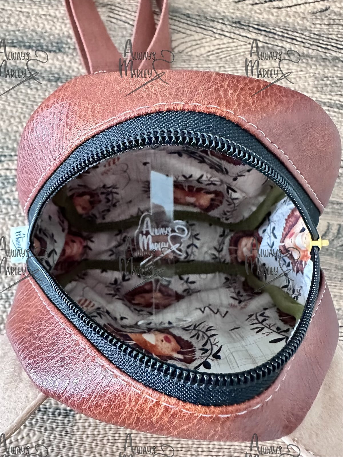 Fox sling bag