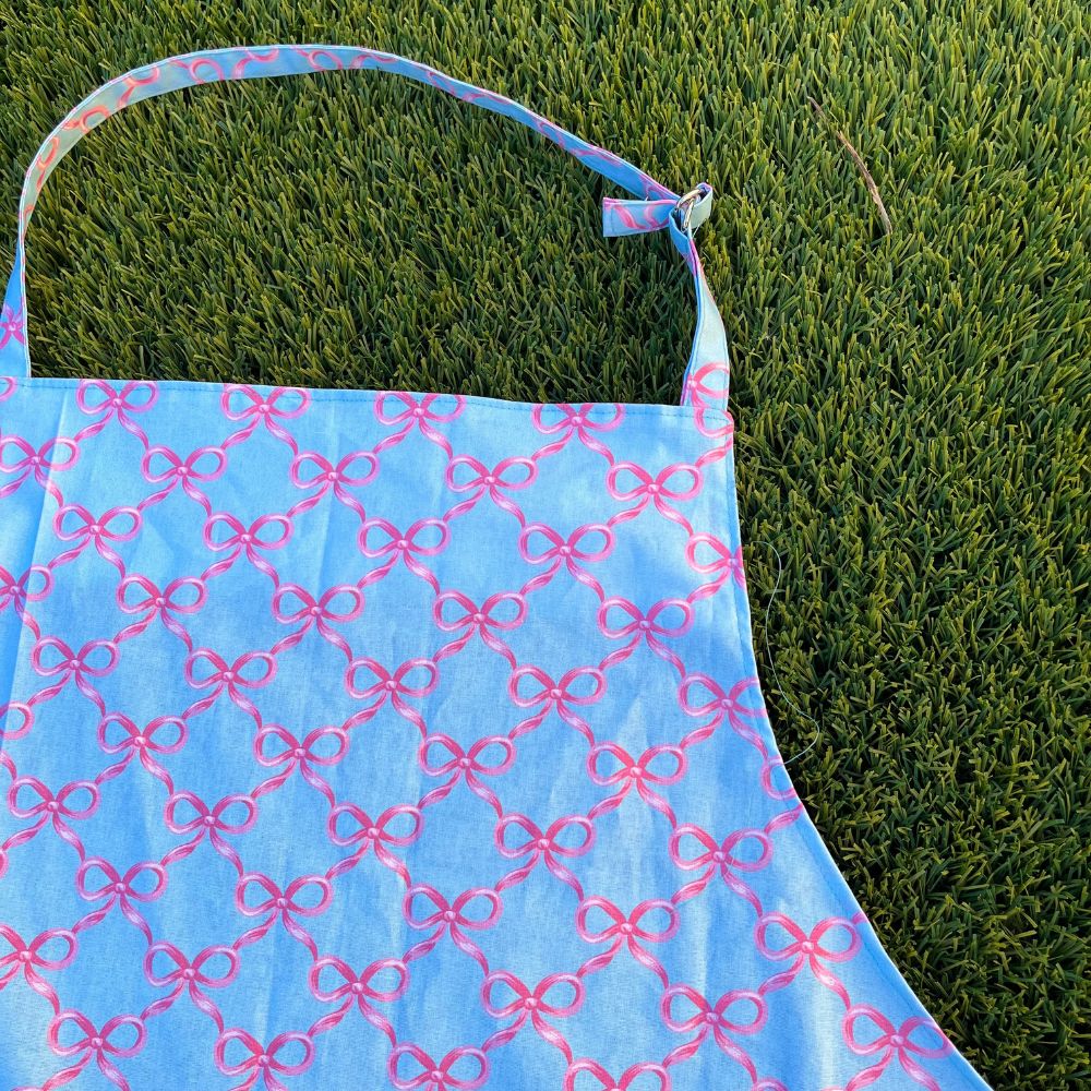 Handmade apron | adjustable straps  | long waist ties | pocket | pink ribbon bows