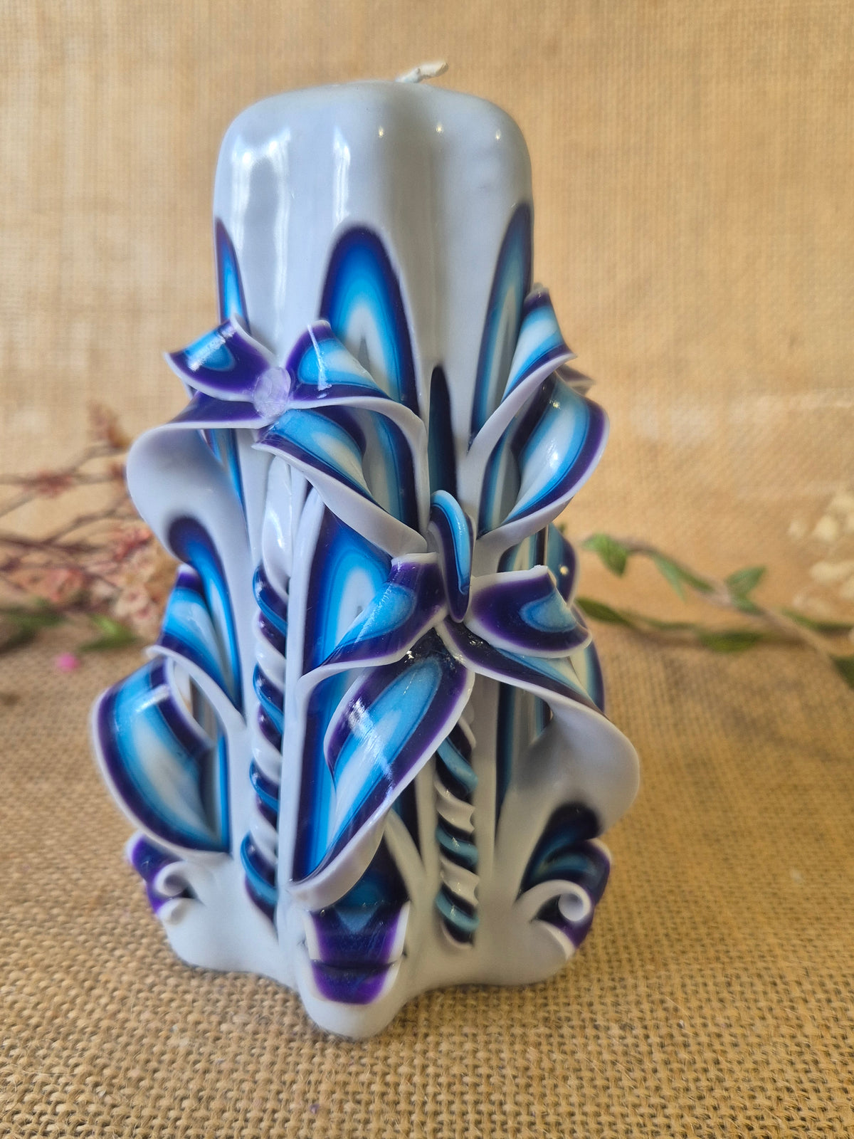White and Blue 13cm