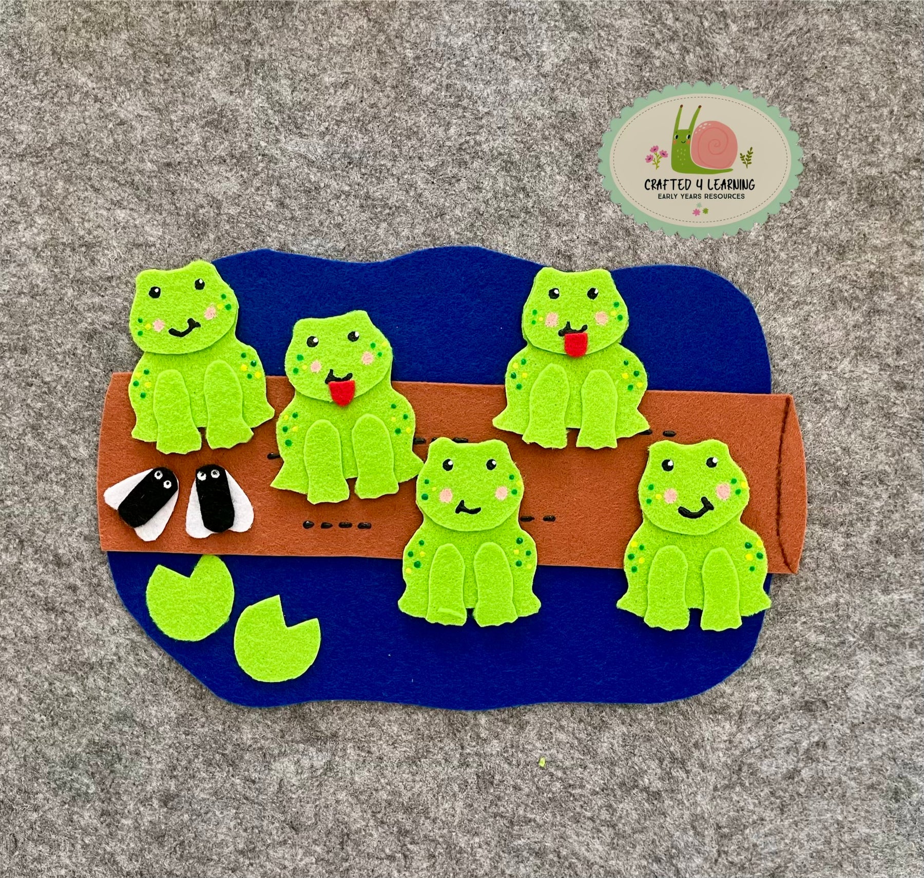5 Green and Speckled Frogs Felt Board Set