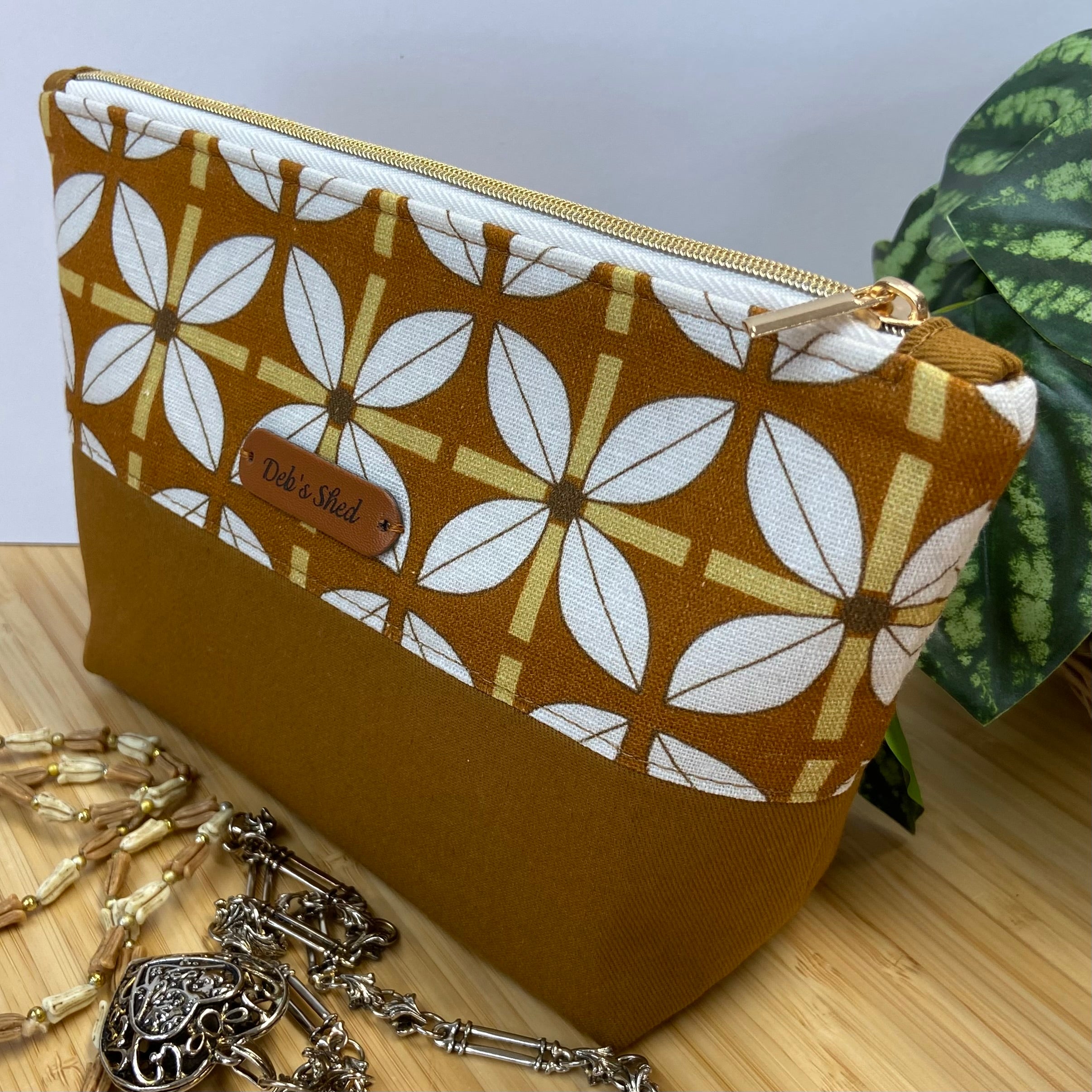 Two-Tone Zipper Pouch